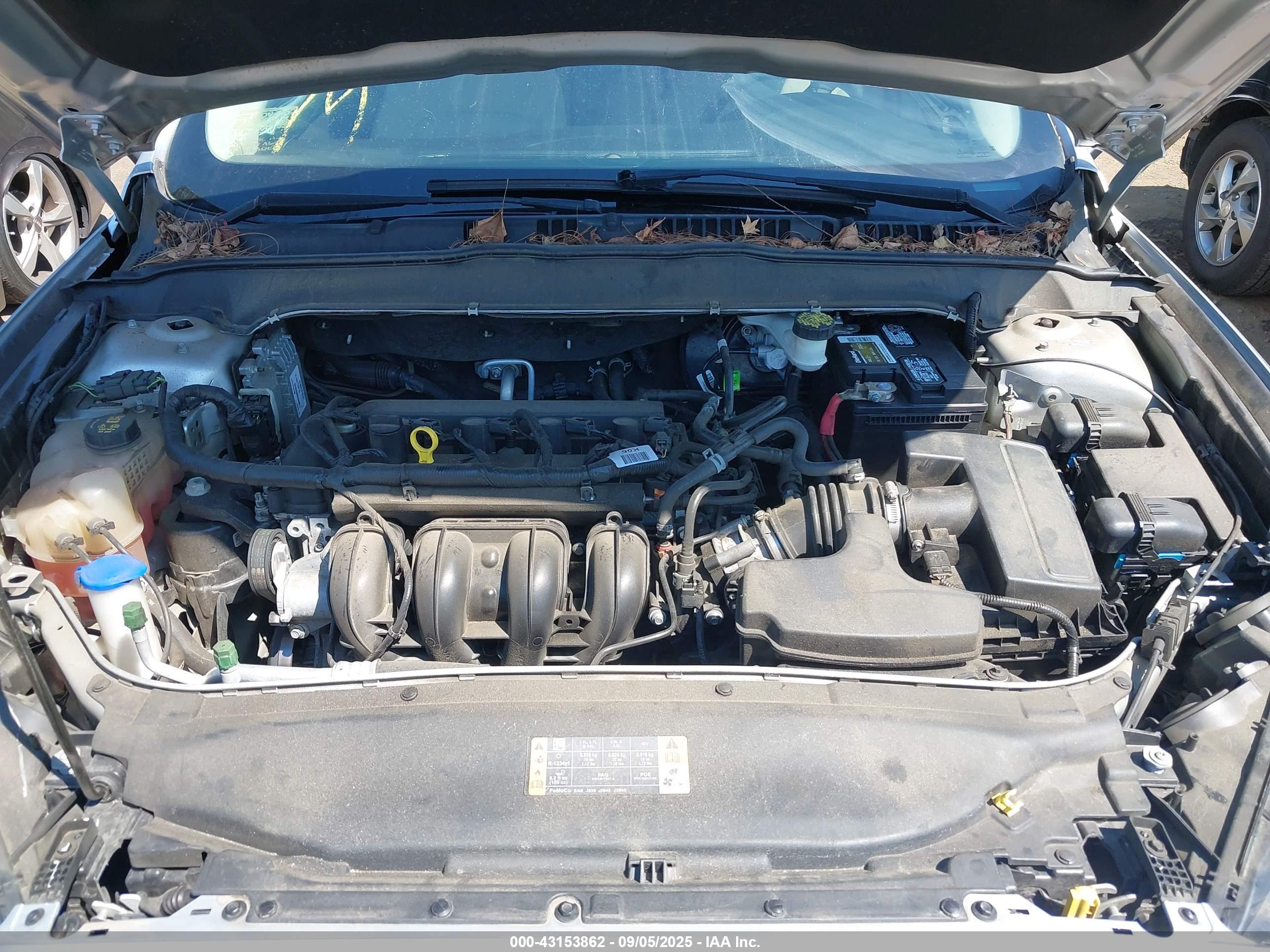 FORD FUSION image 10