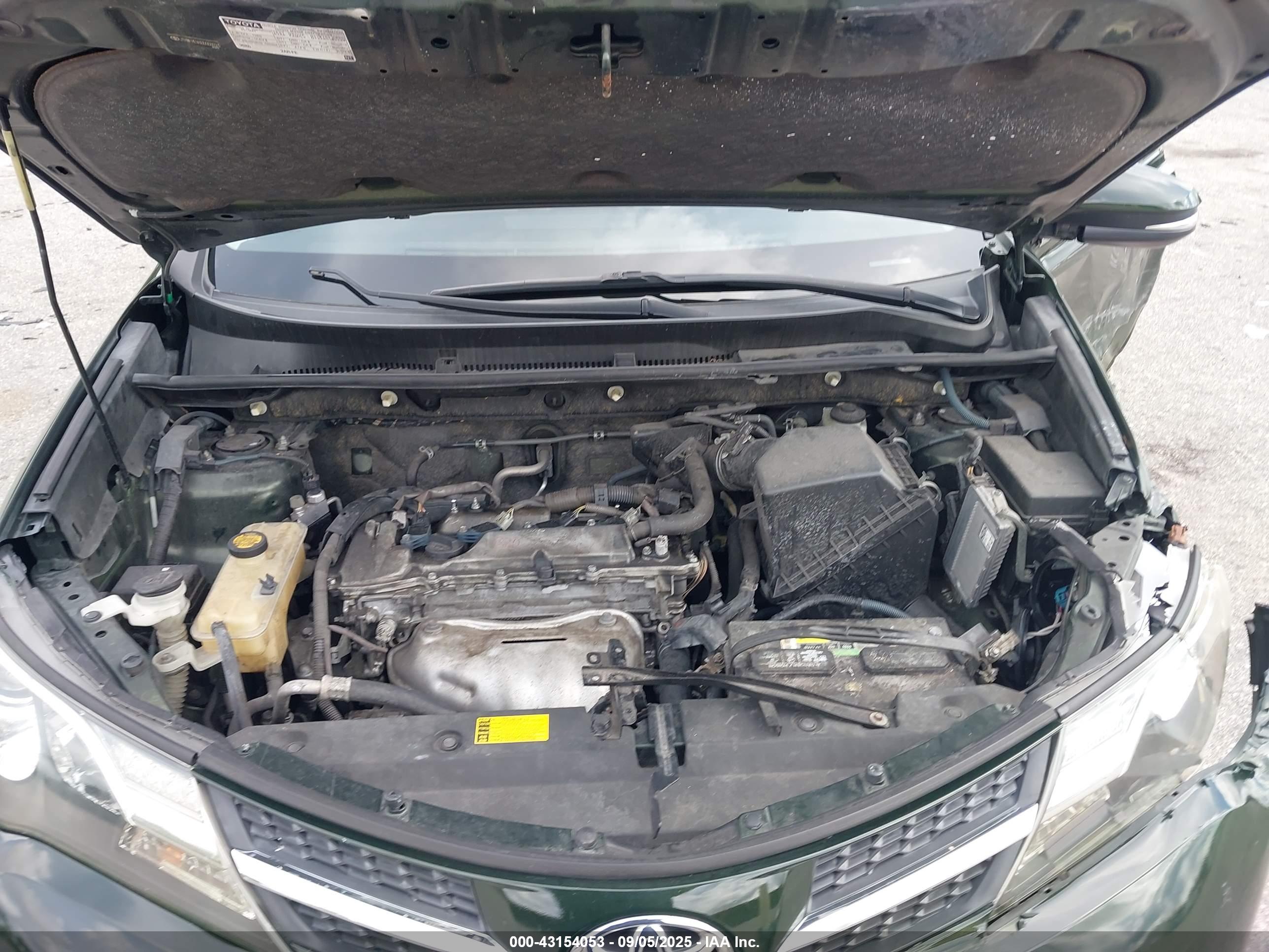 TOYOTA RAV4 image 10