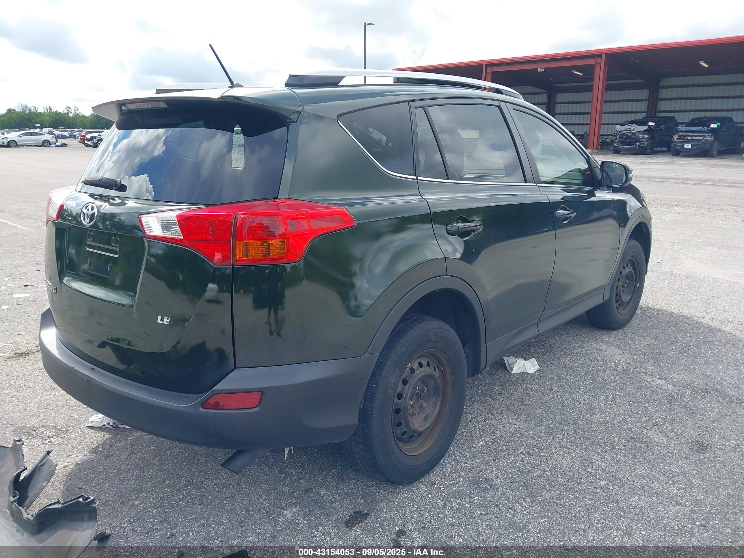 TOYOTA RAV4 image 4