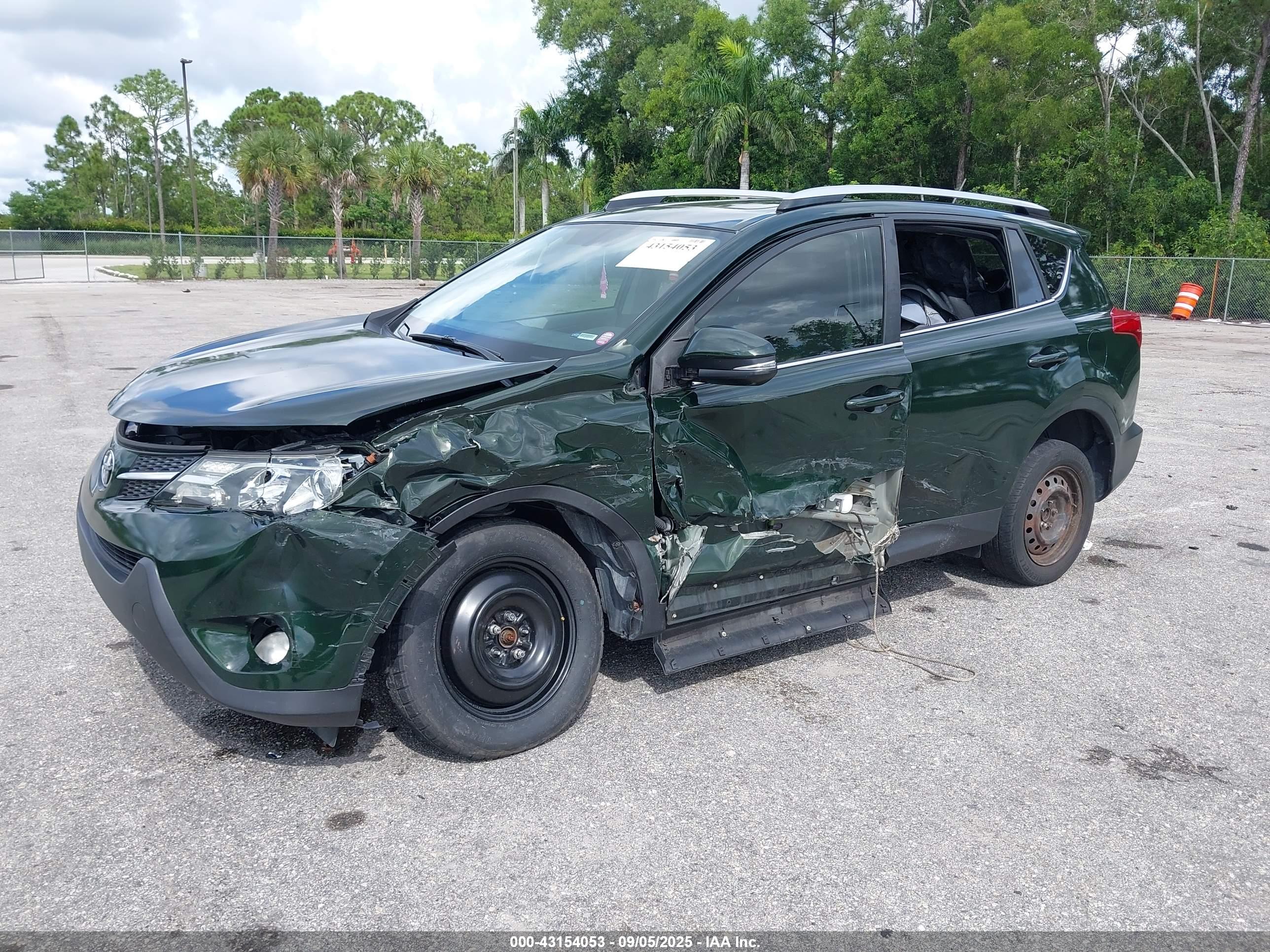 TOYOTA RAV4 image 6