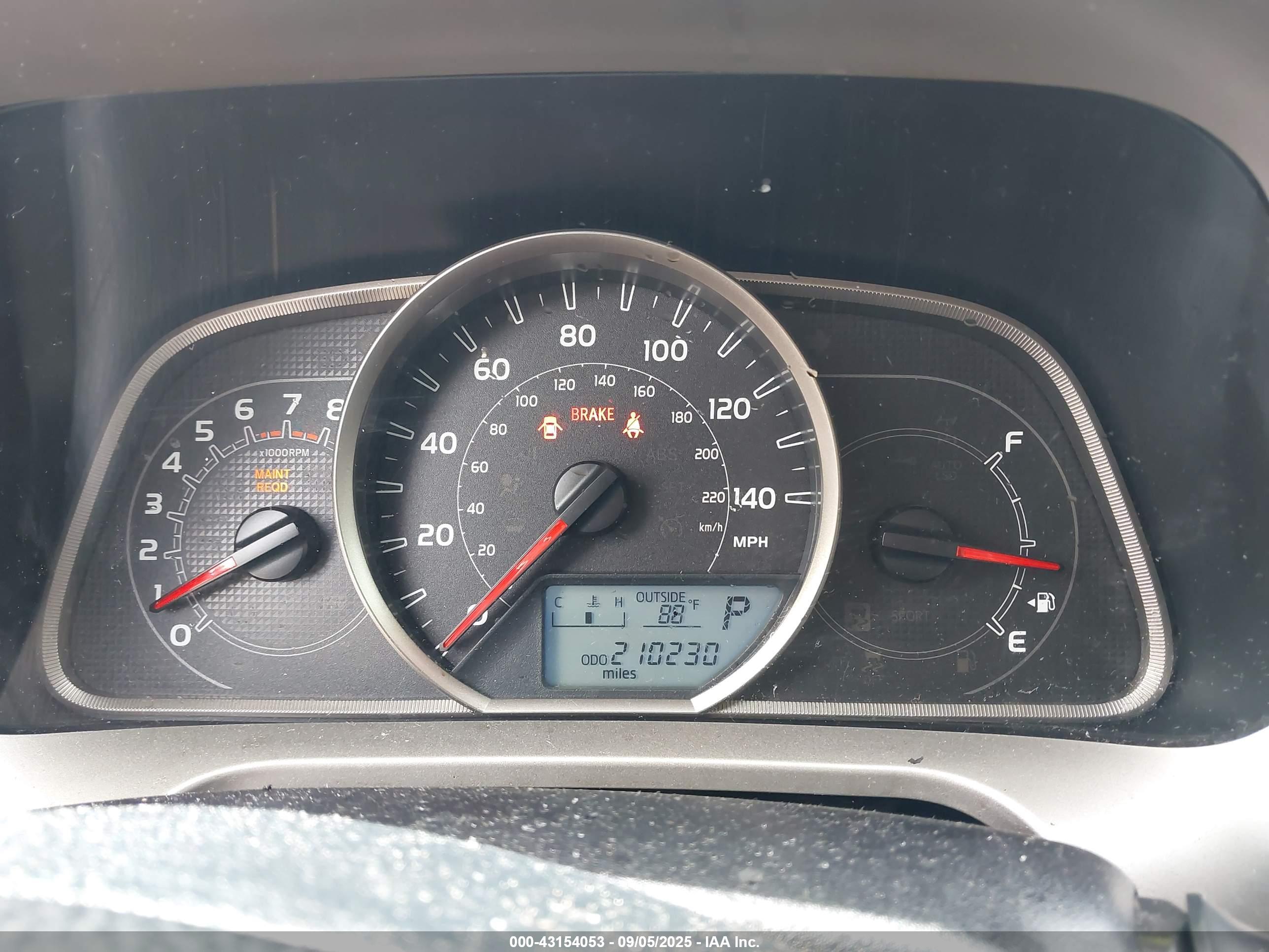 TOYOTA RAV4 image 7