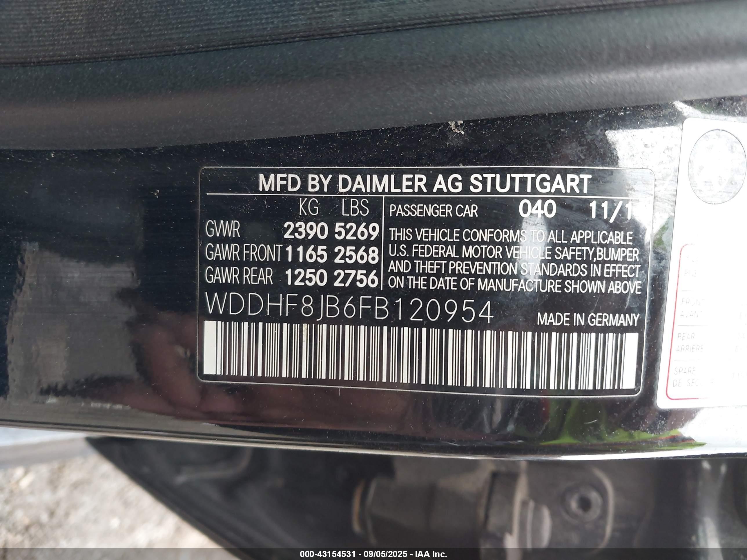 MERCEDES-BENZ E image 9