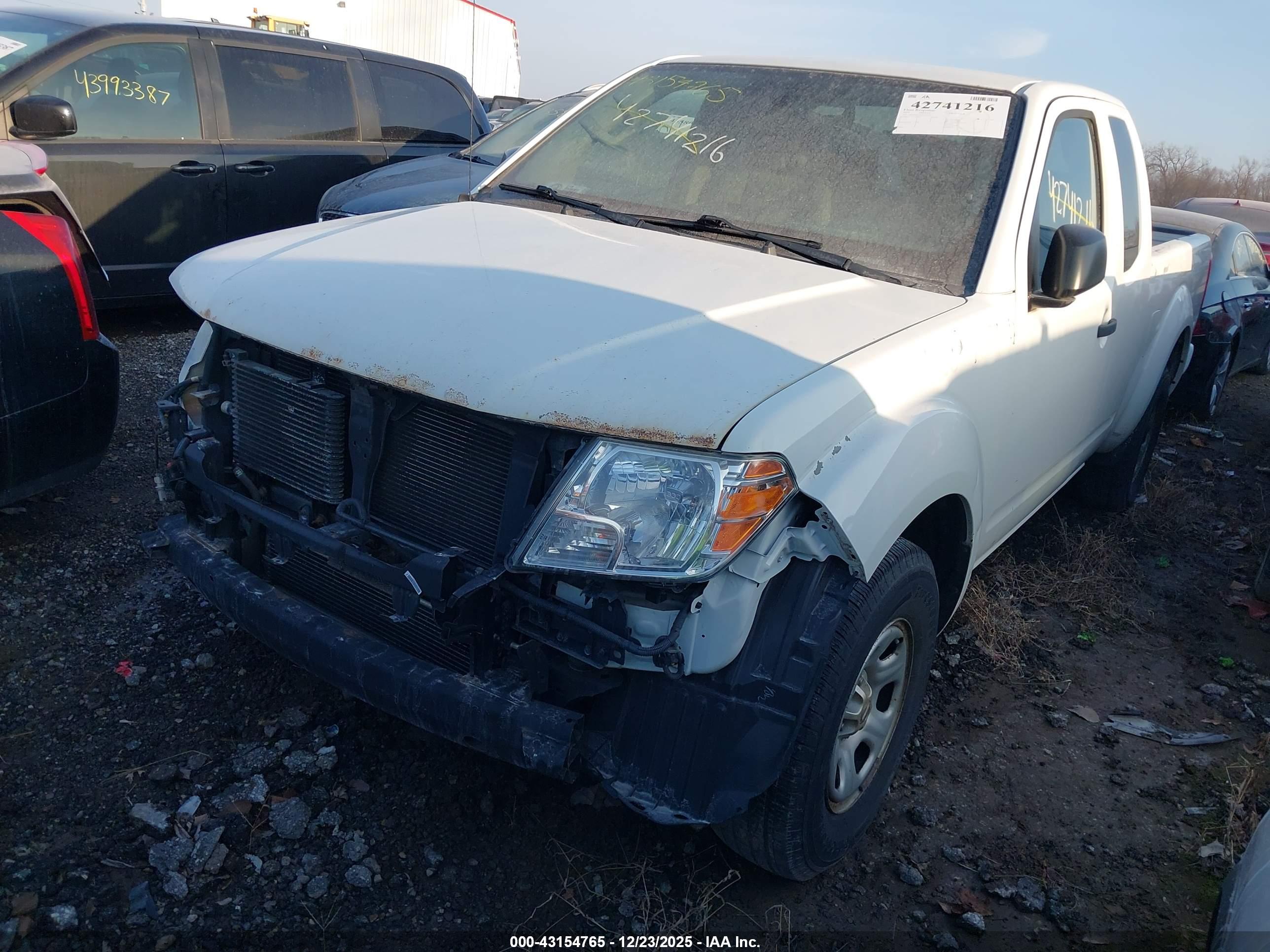 NISSAN FRONTIER image 2
