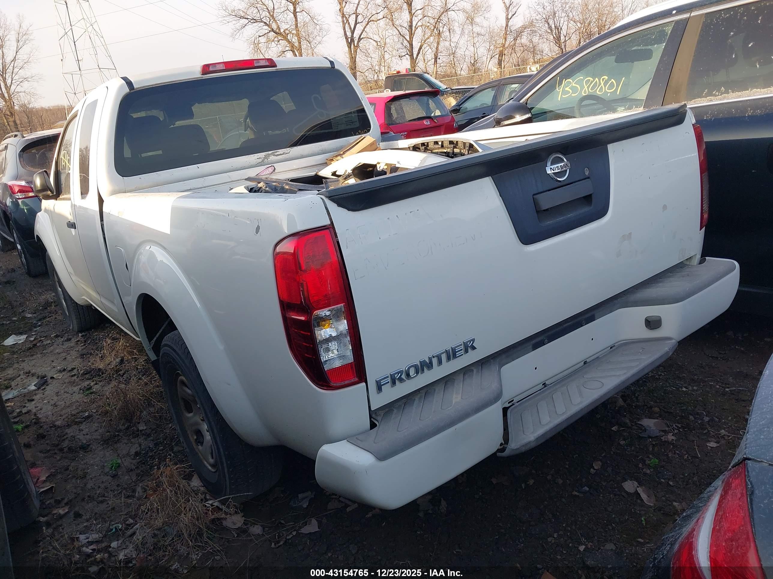 NISSAN FRONTIER image 3