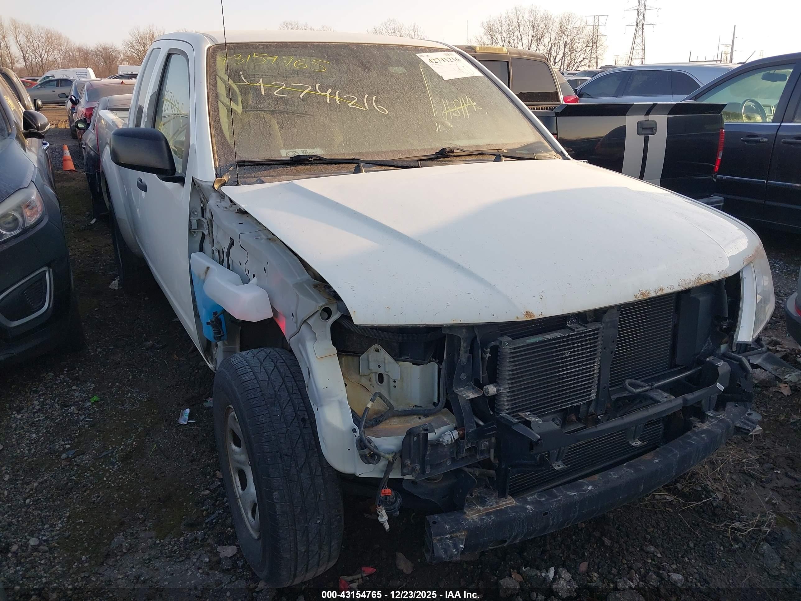 NISSAN FRONTIER image 6