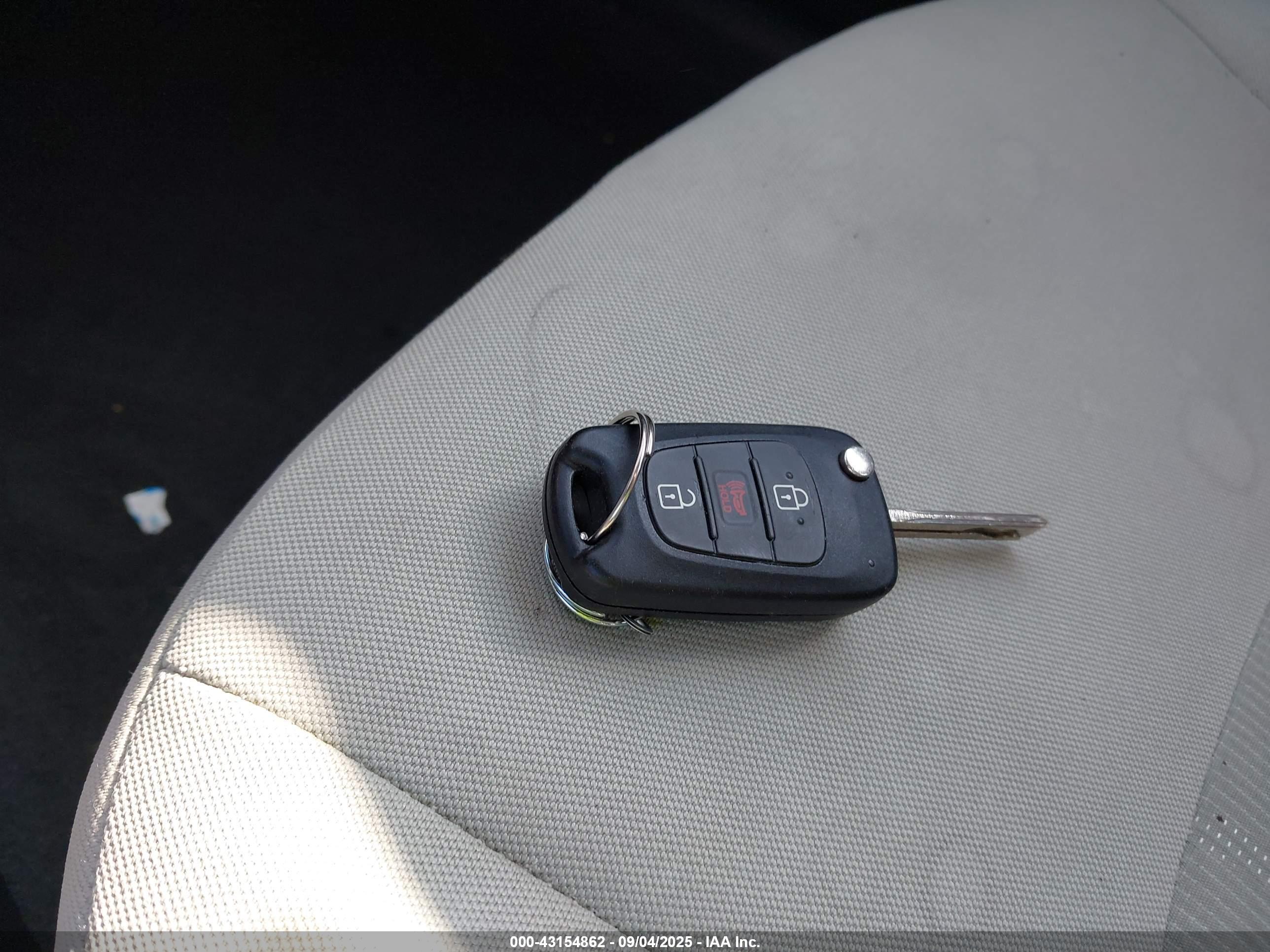 KIA RIO5 image 11