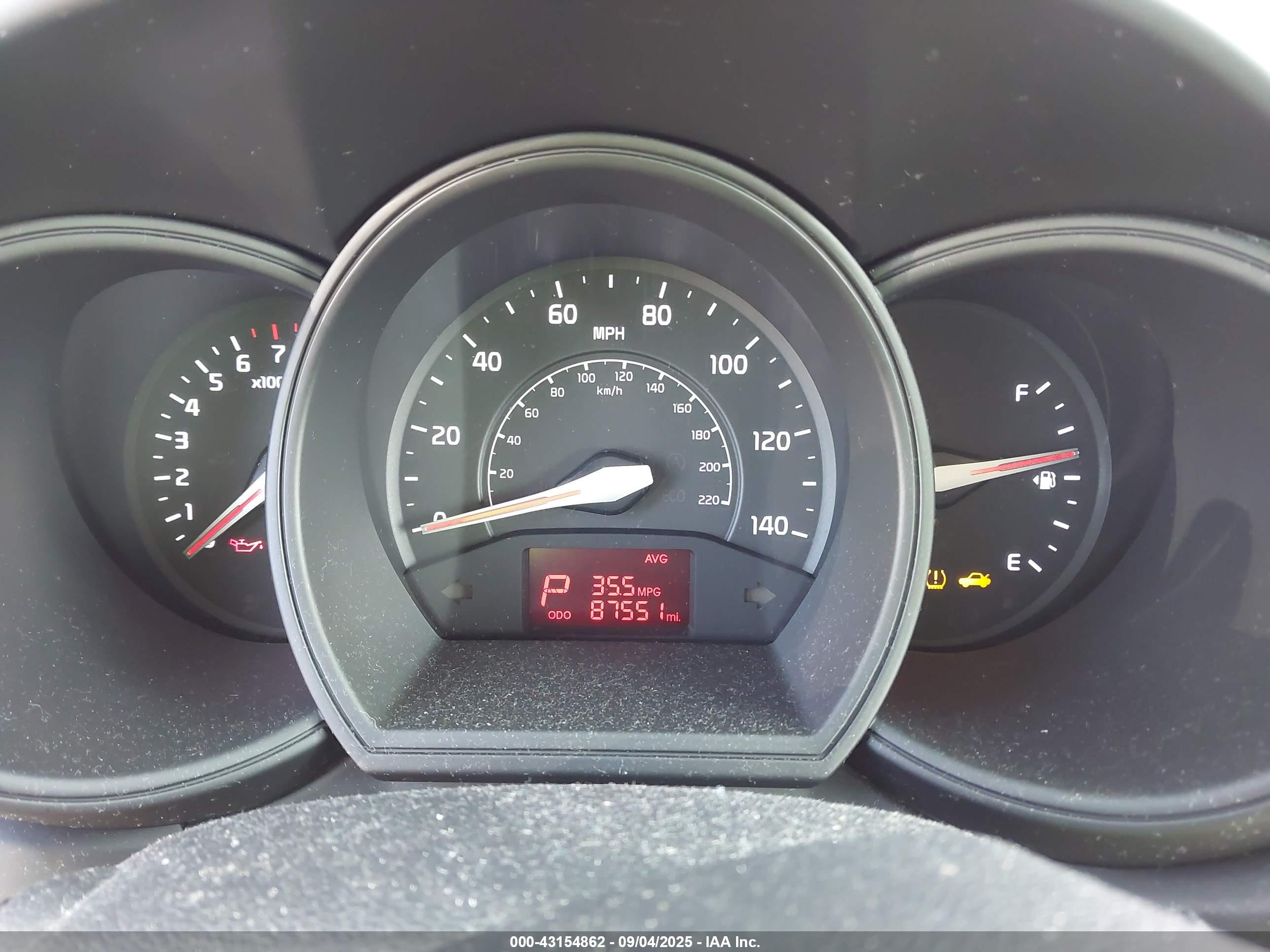 KIA RIO5 image 7