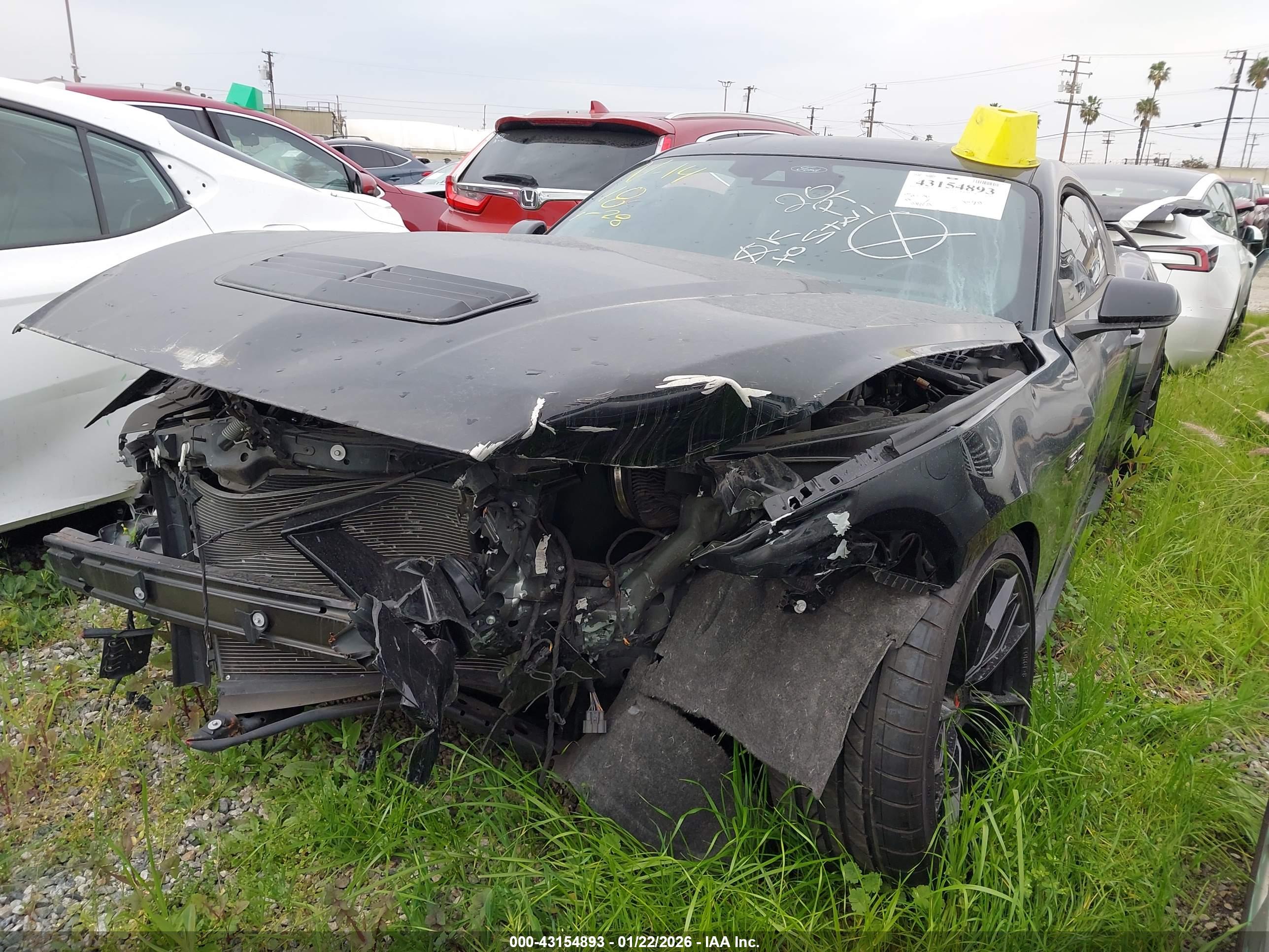 FORD MUSTANG image 2