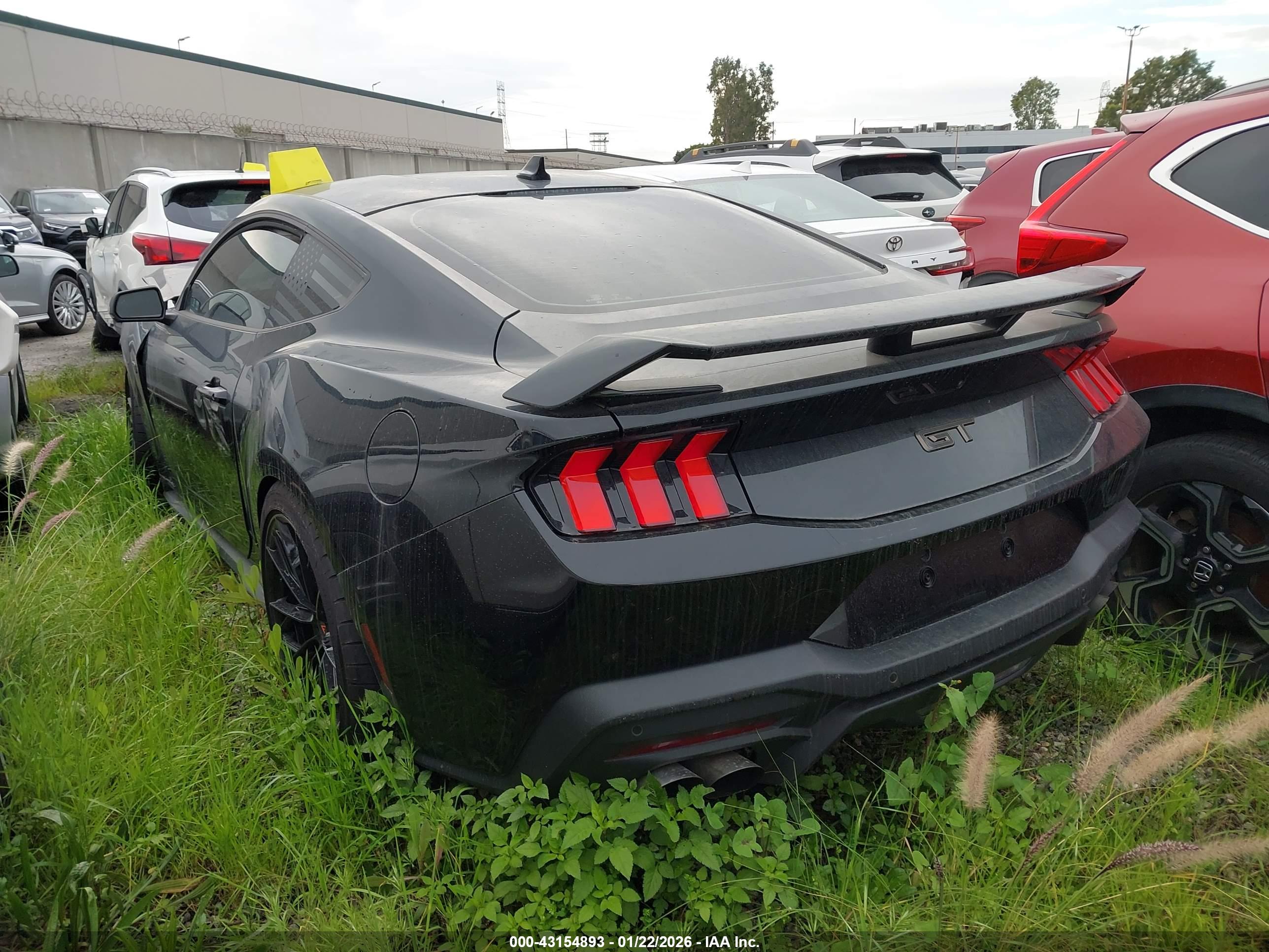 FORD MUSTANG image 3