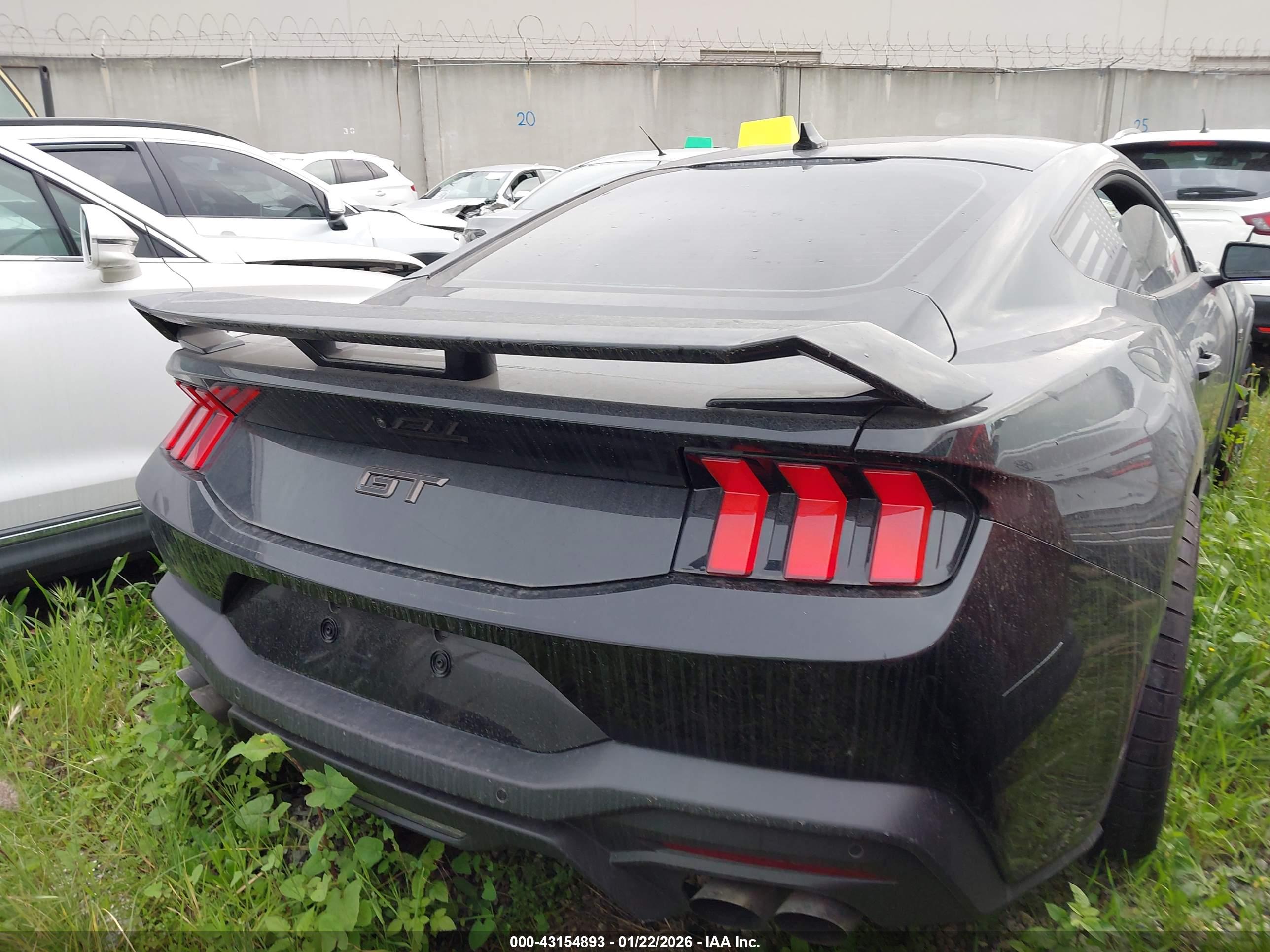 FORD MUSTANG image 4