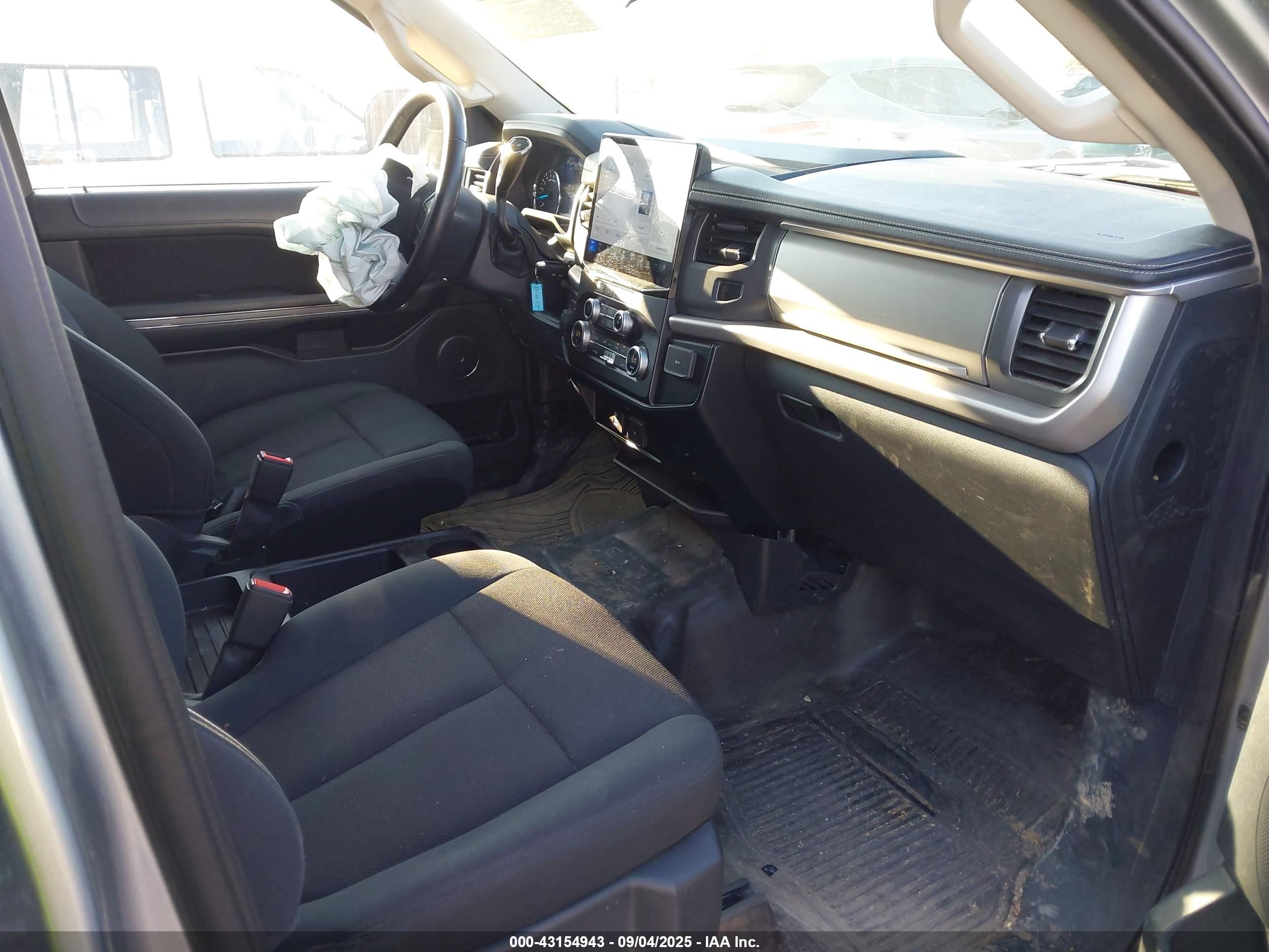 FORD EXPEDITION image 5