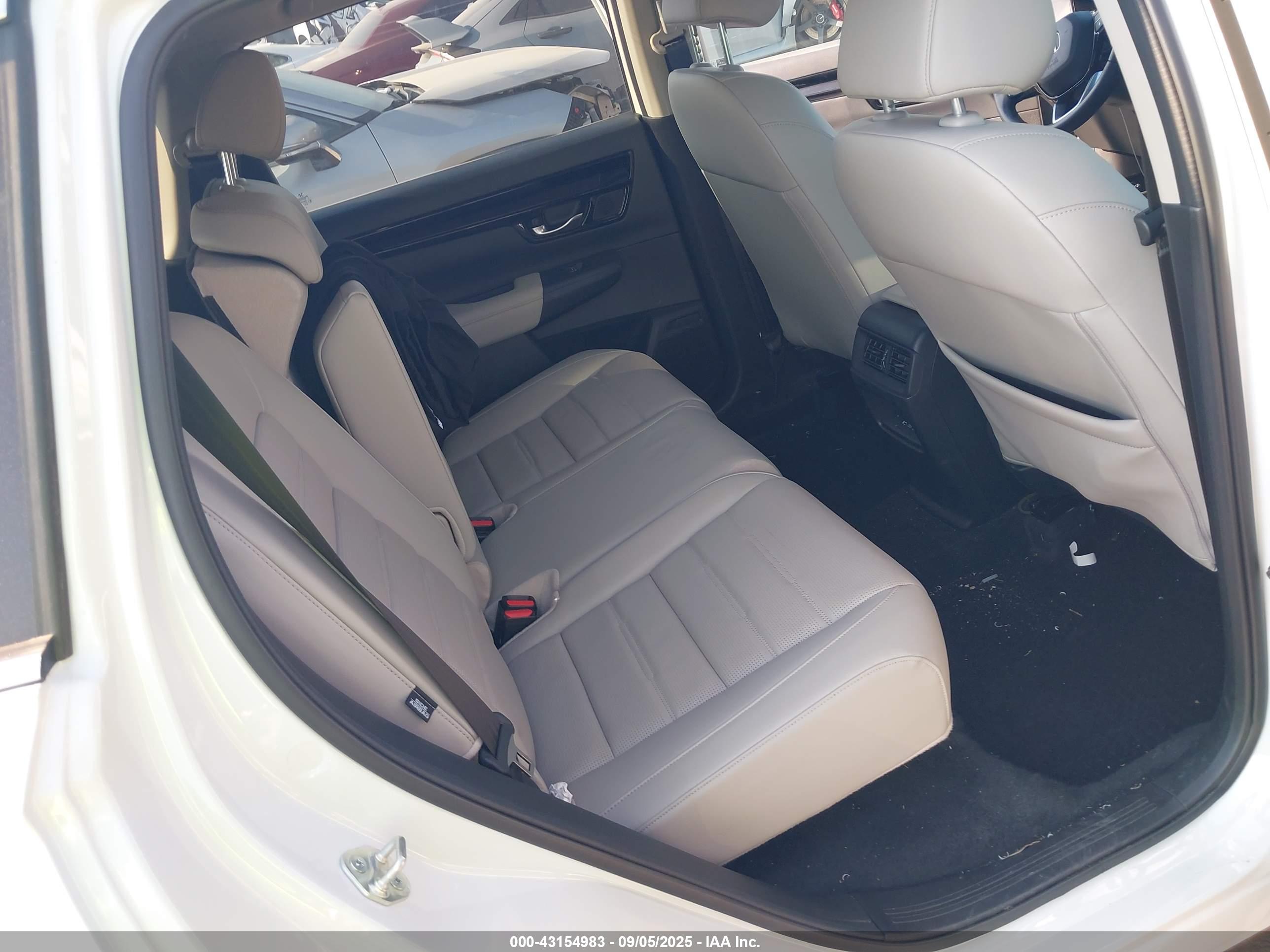 HONDA CR-V image 8