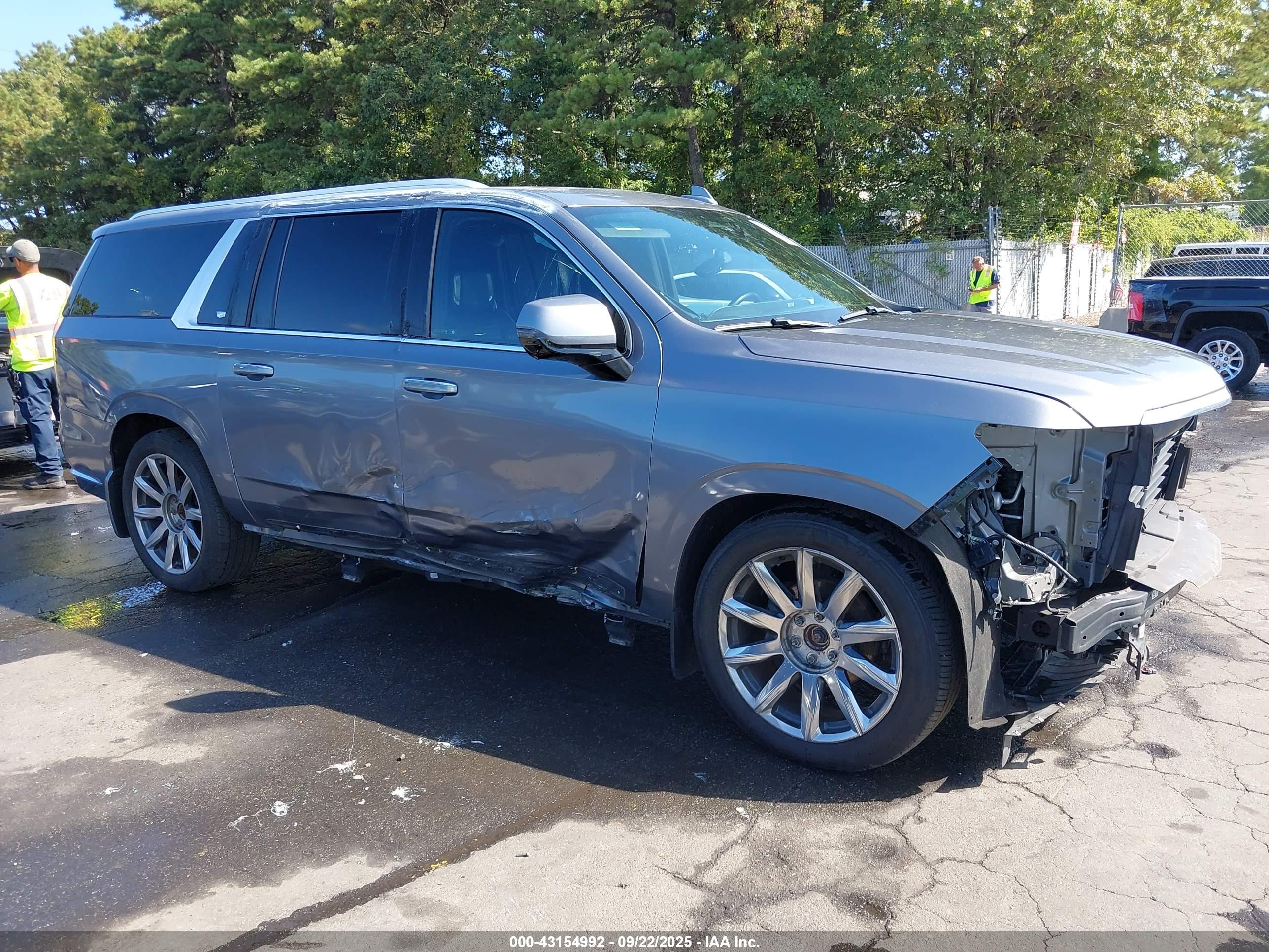CADILLAC ESCALADE image 6