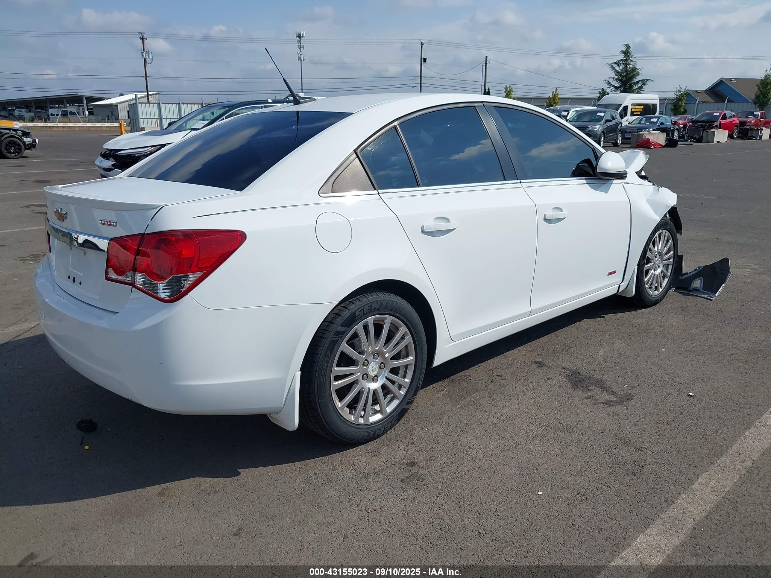 CHEVROLET CRUZE image 4