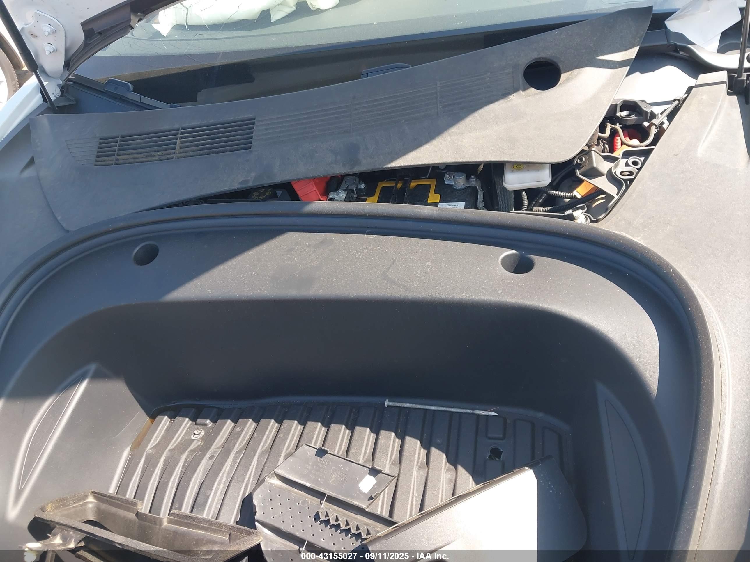 TESLA MODEL image 10