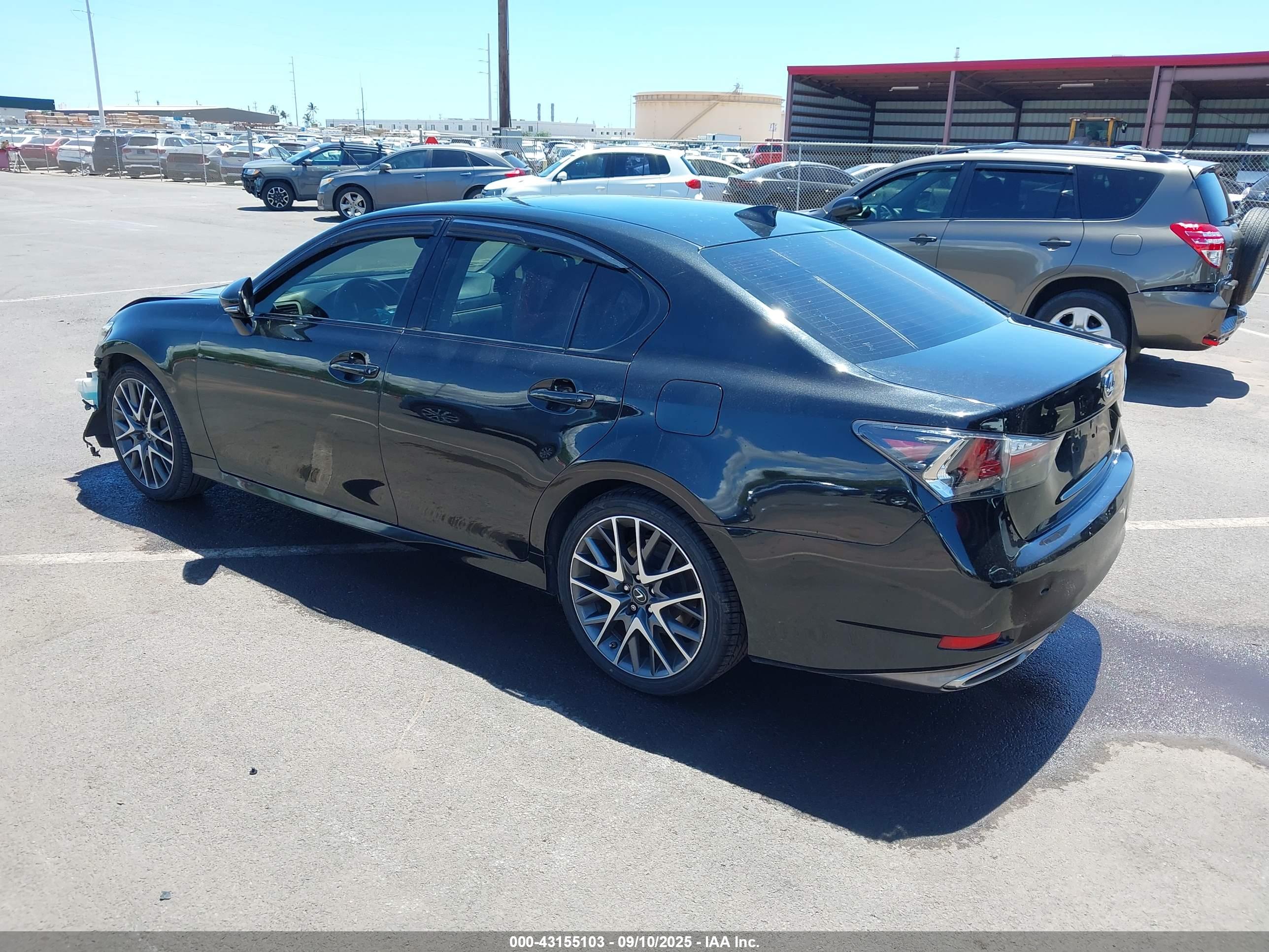 LEXUS GS image 3