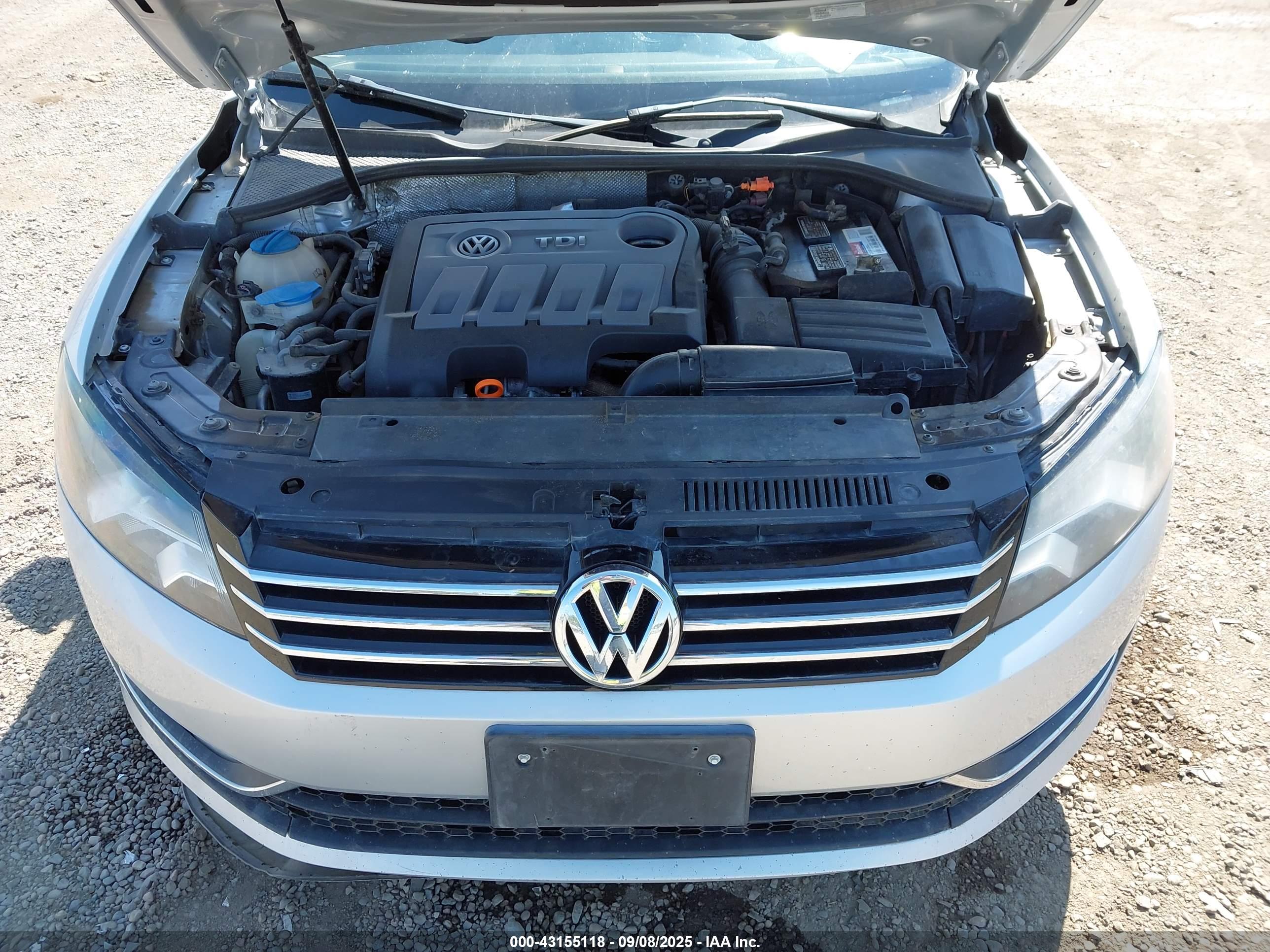 VOLKSWAGEN PASSAT image 10