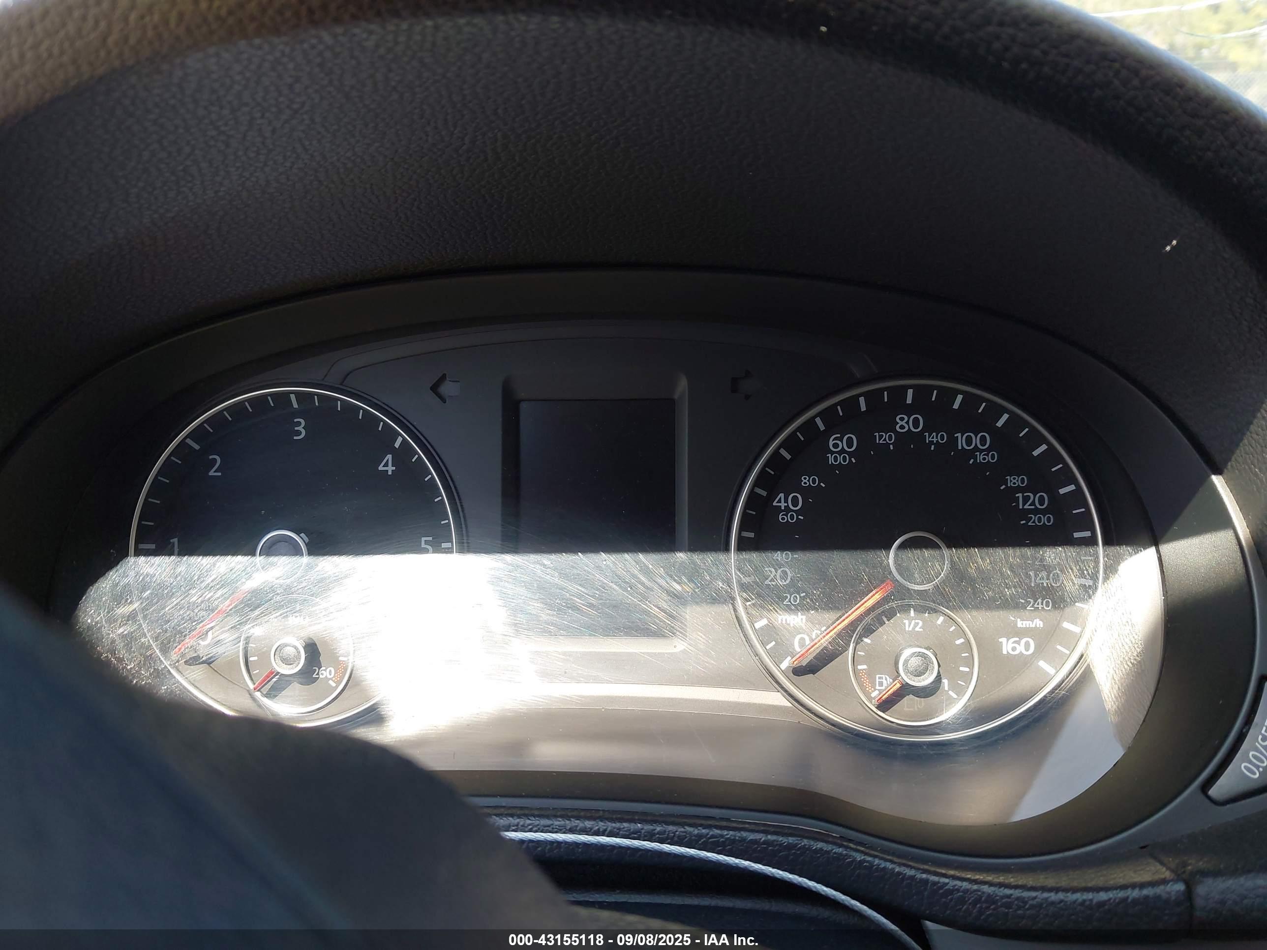 VOLKSWAGEN PASSAT image 7
