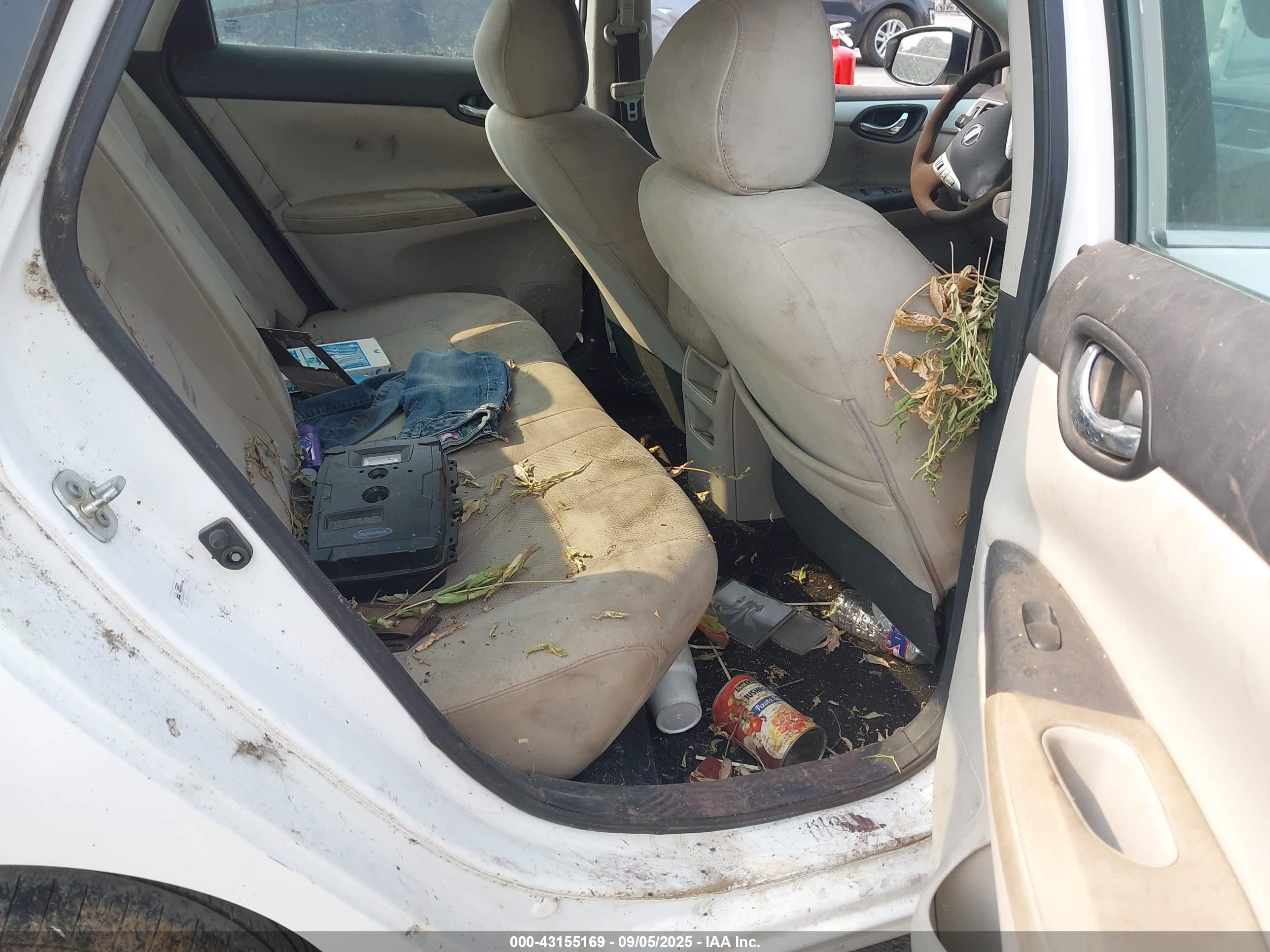 NISSAN SENTRA image 8