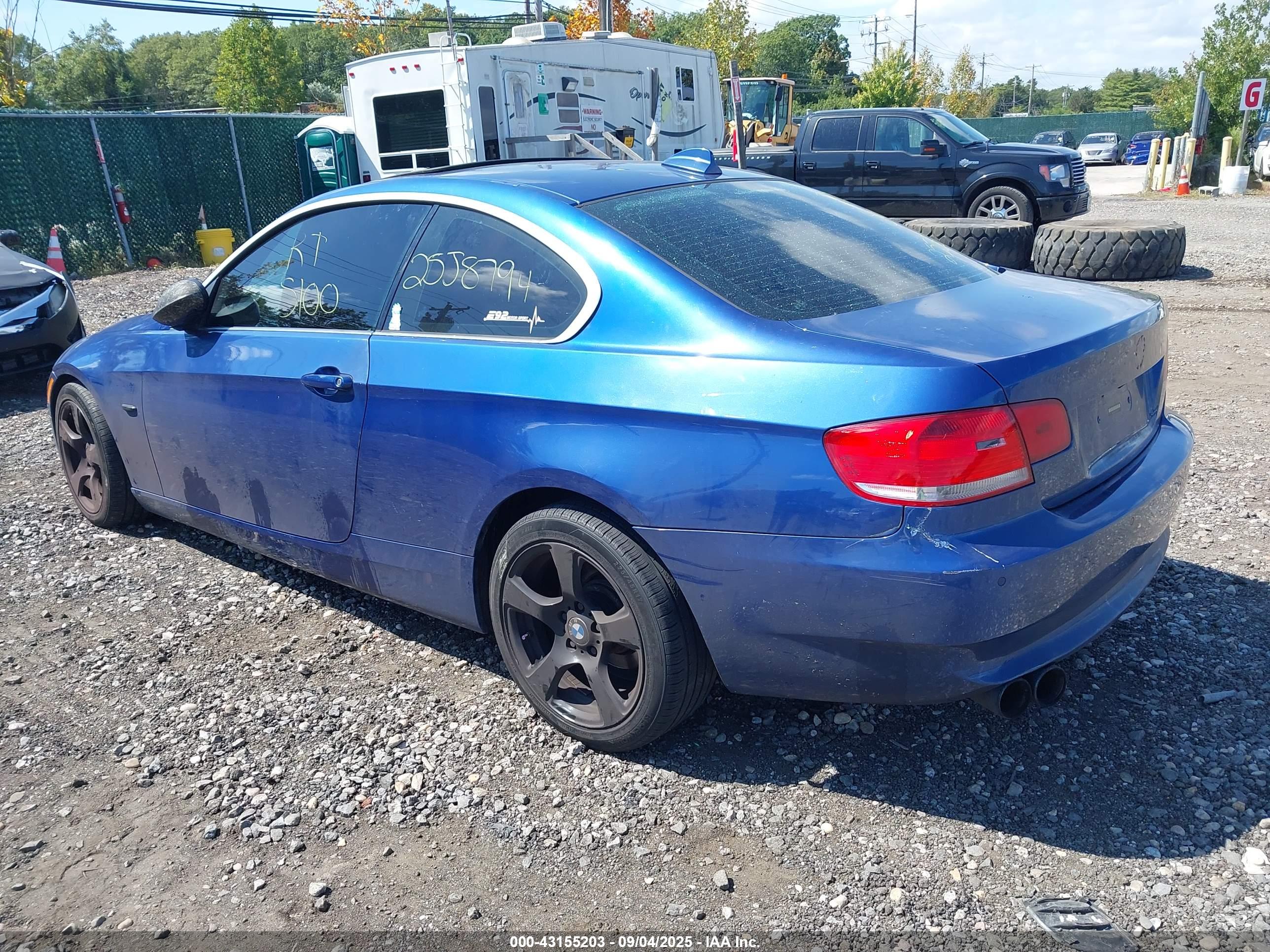 BMW 328I image 3
