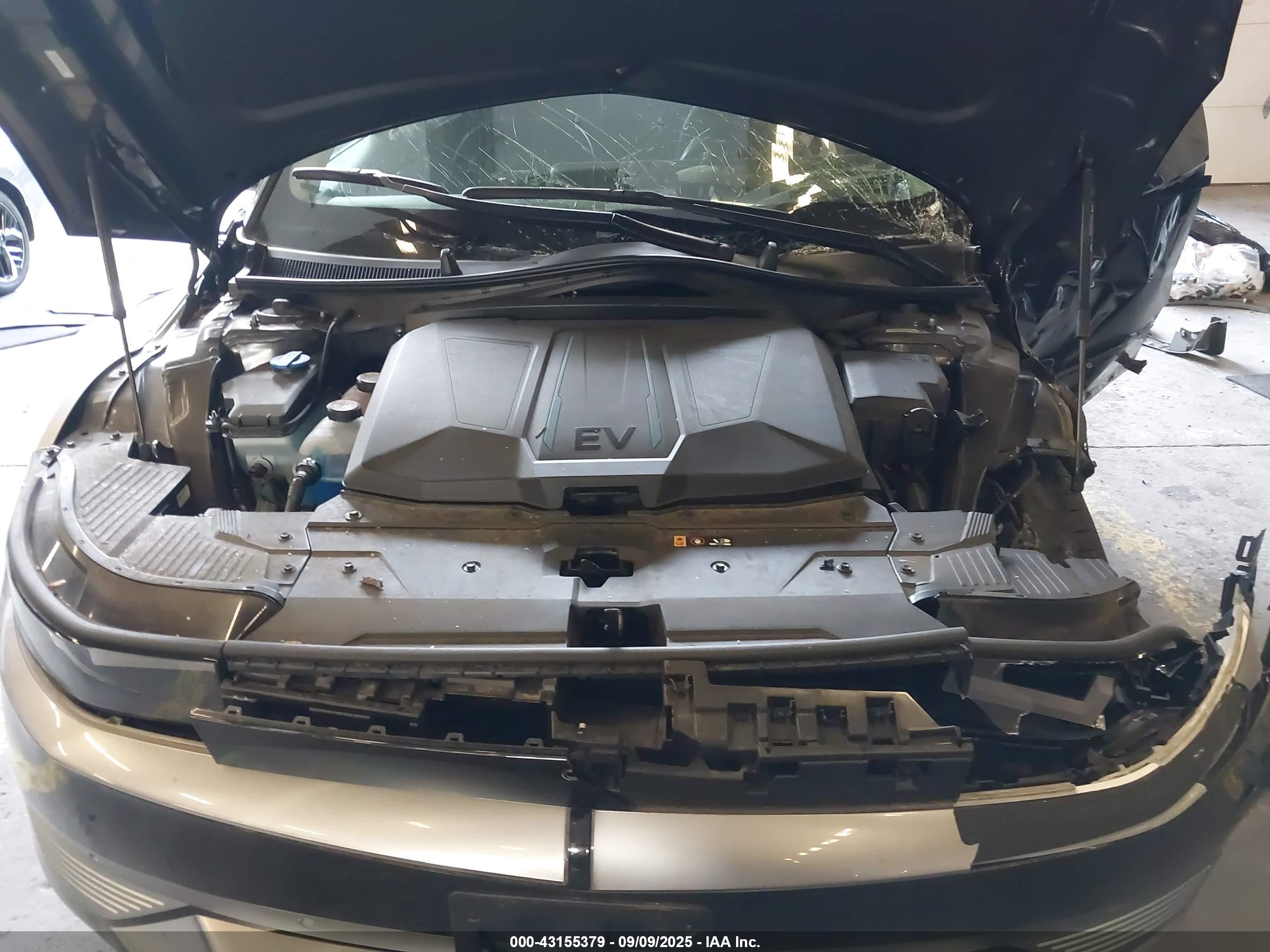 HYUNDAI IONIQ image 10