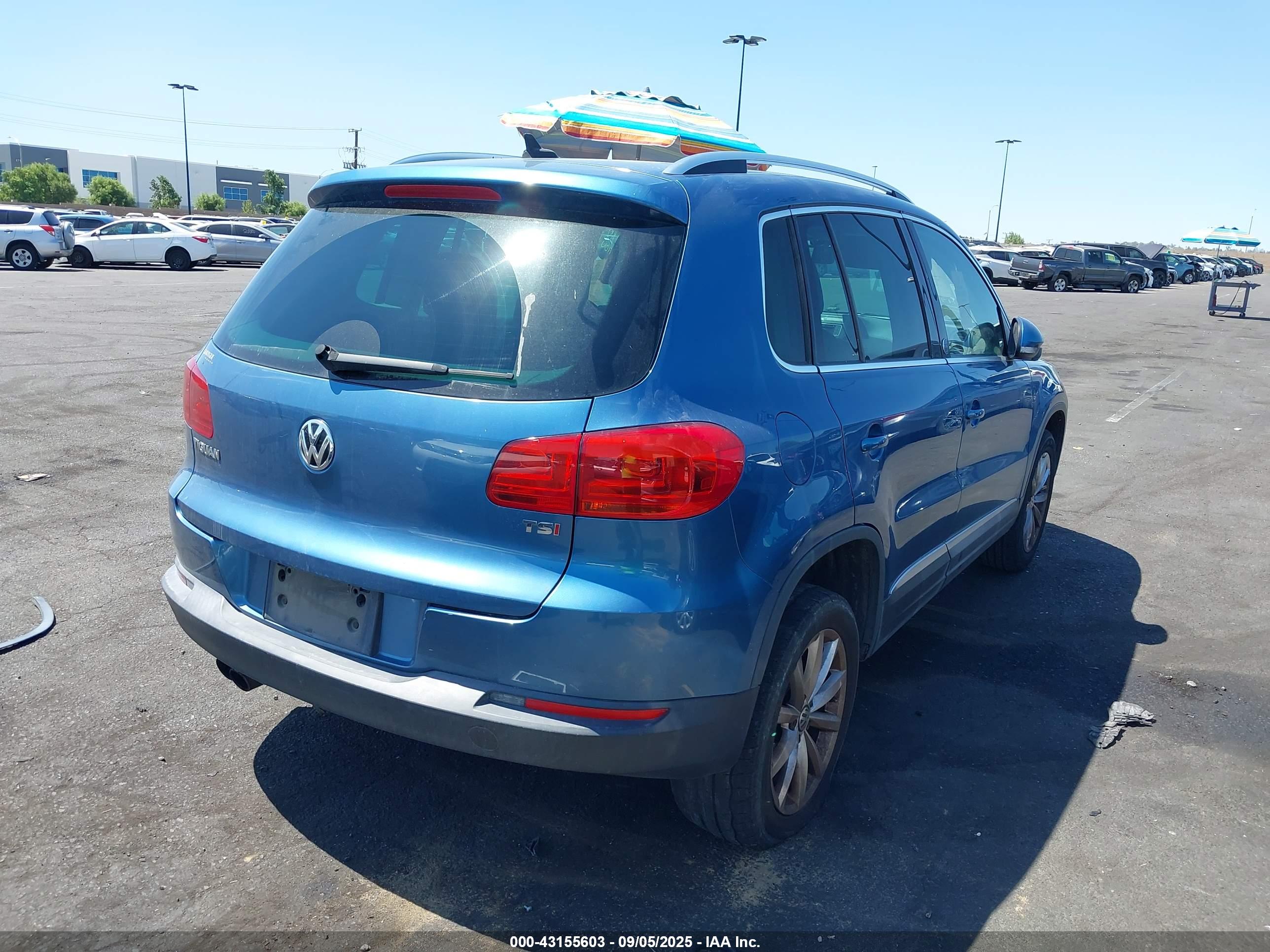 VOLKSWAGEN TIGUAN image 4