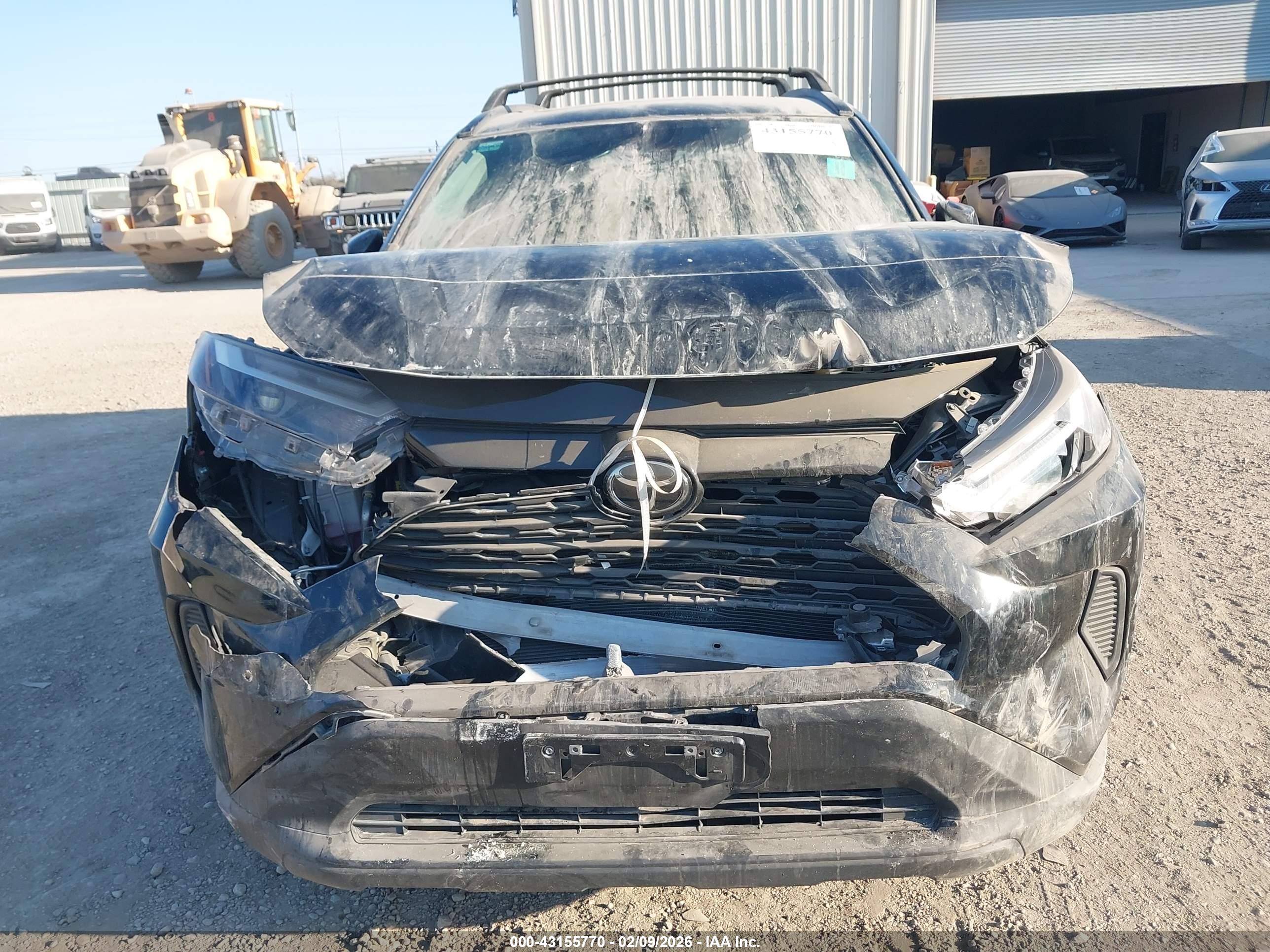 TOYOTA RAV4 image 6