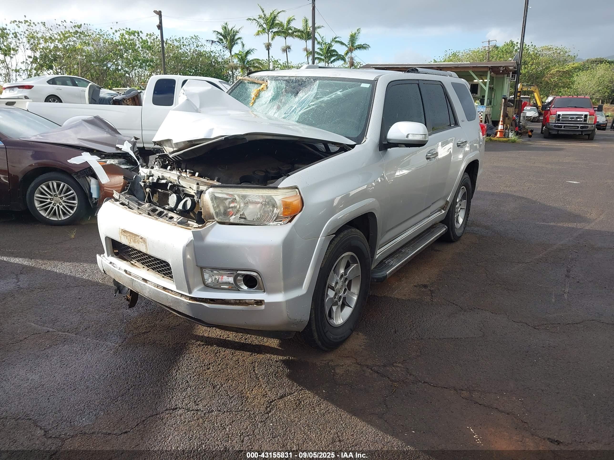 TOYOTA 4RUNNER image 2