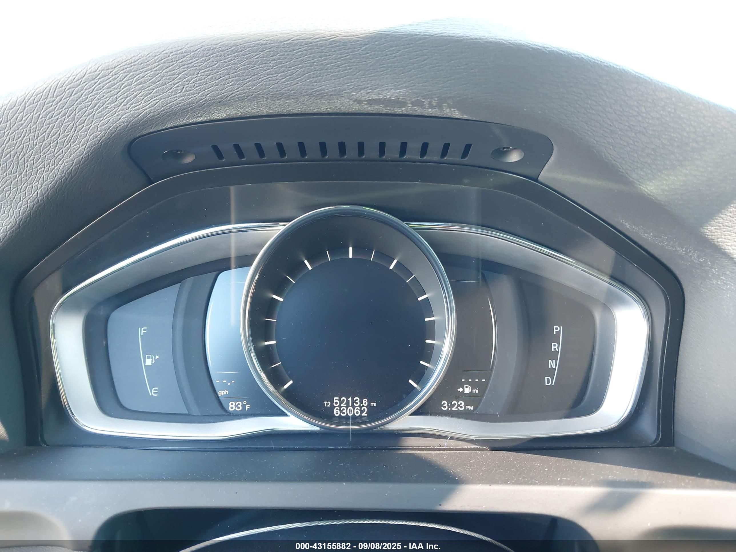 VOLVO S60 image 7