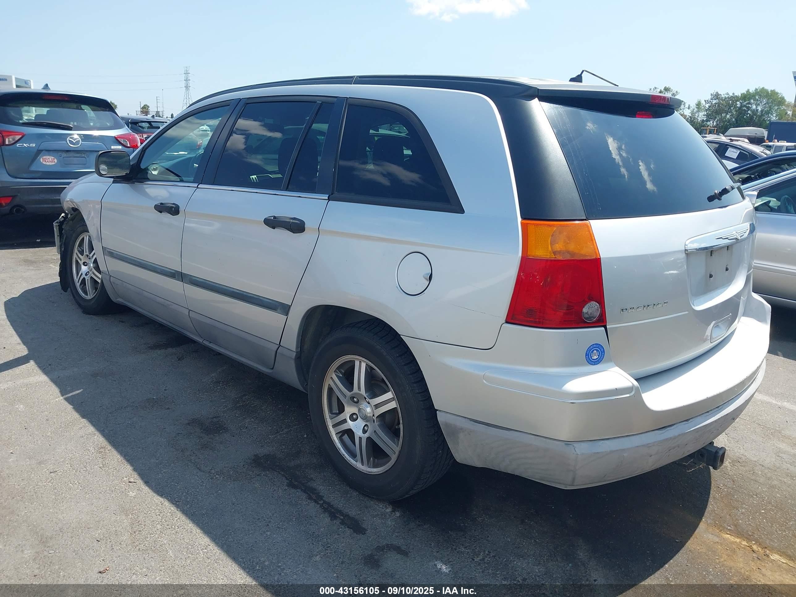 CHRYSLER PACIFICA image 3