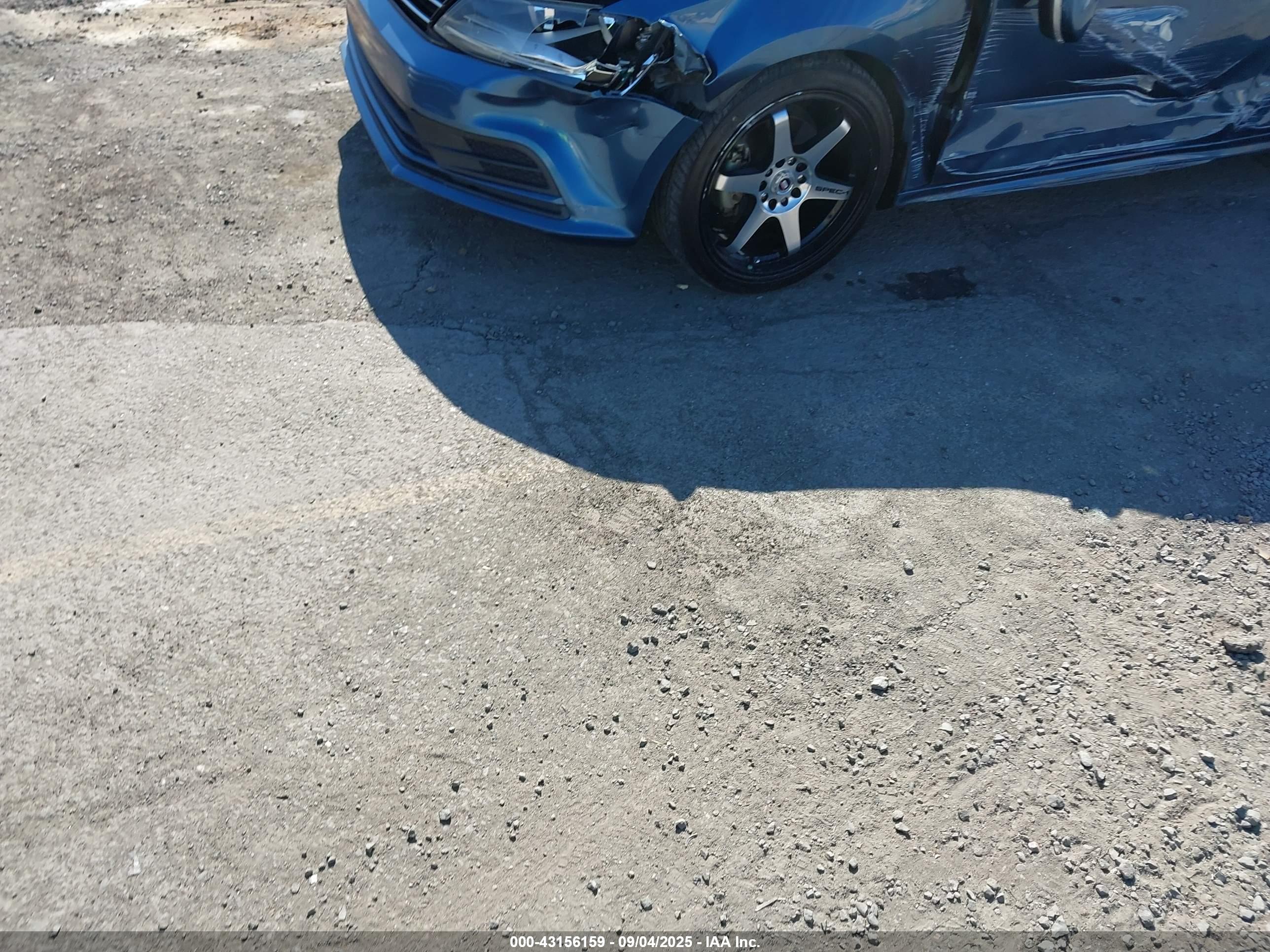 VOLKSWAGEN JETTA image 2
