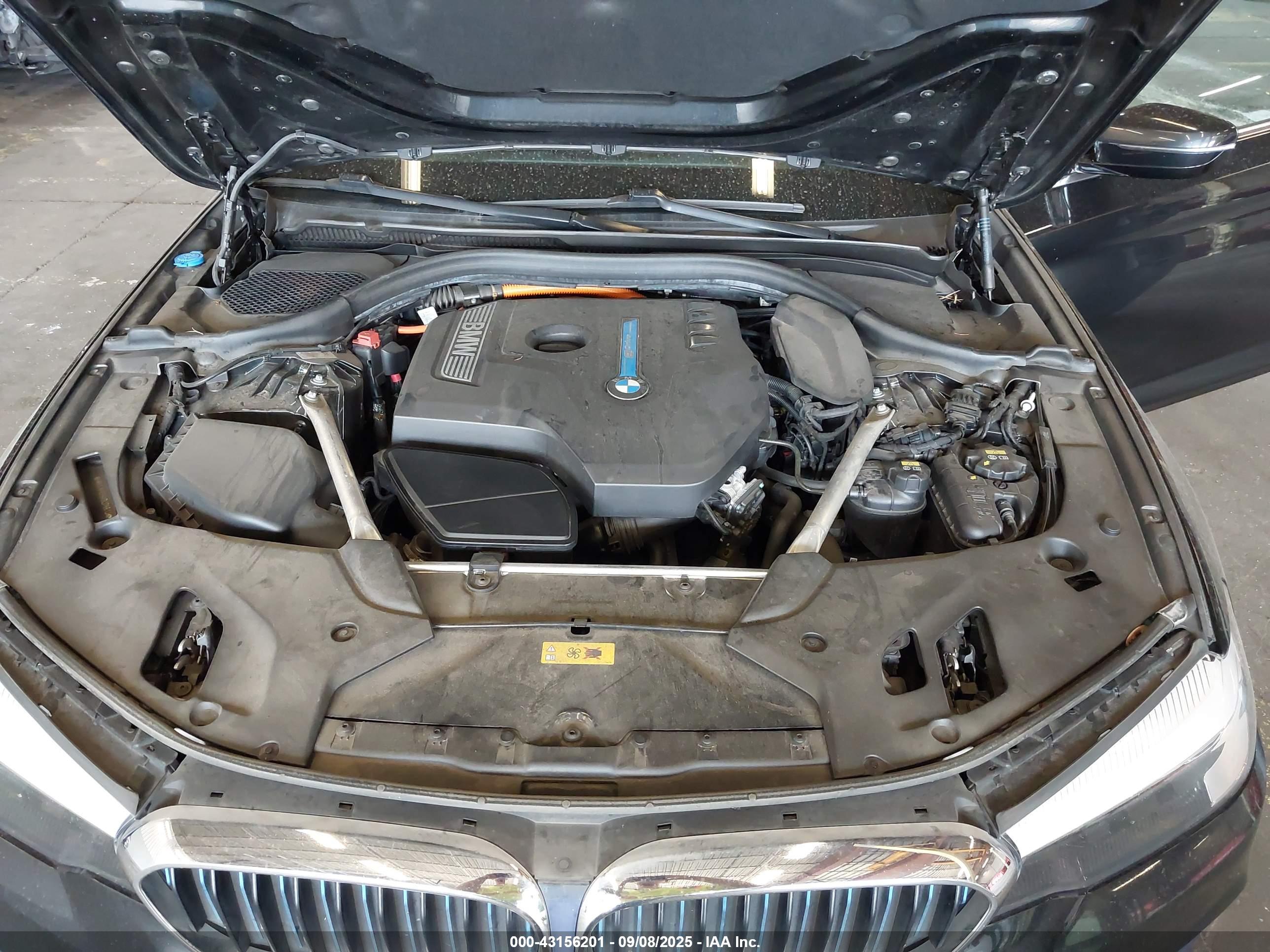 BMW 530E image 10