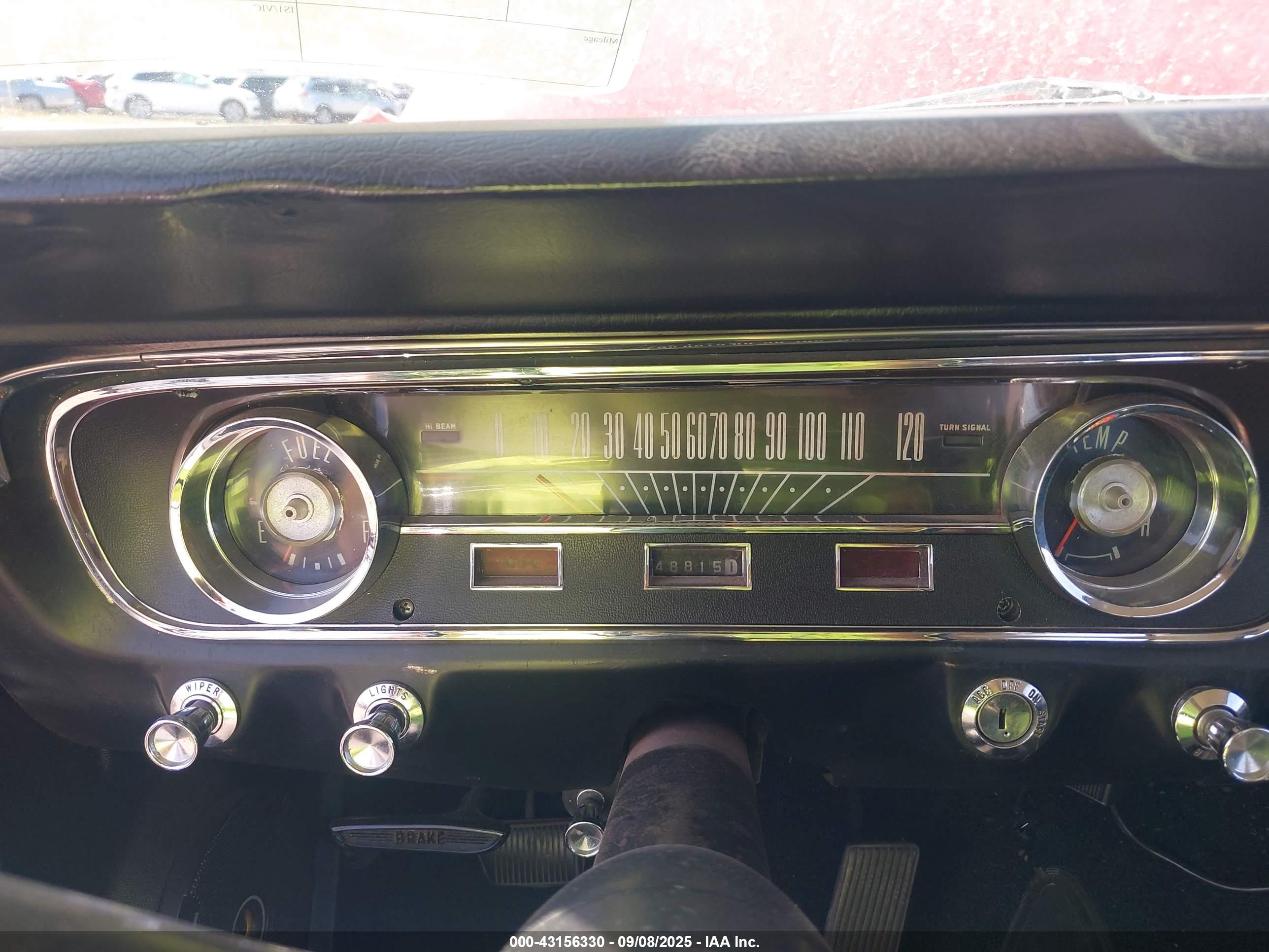 FORD MUSTANG image 7