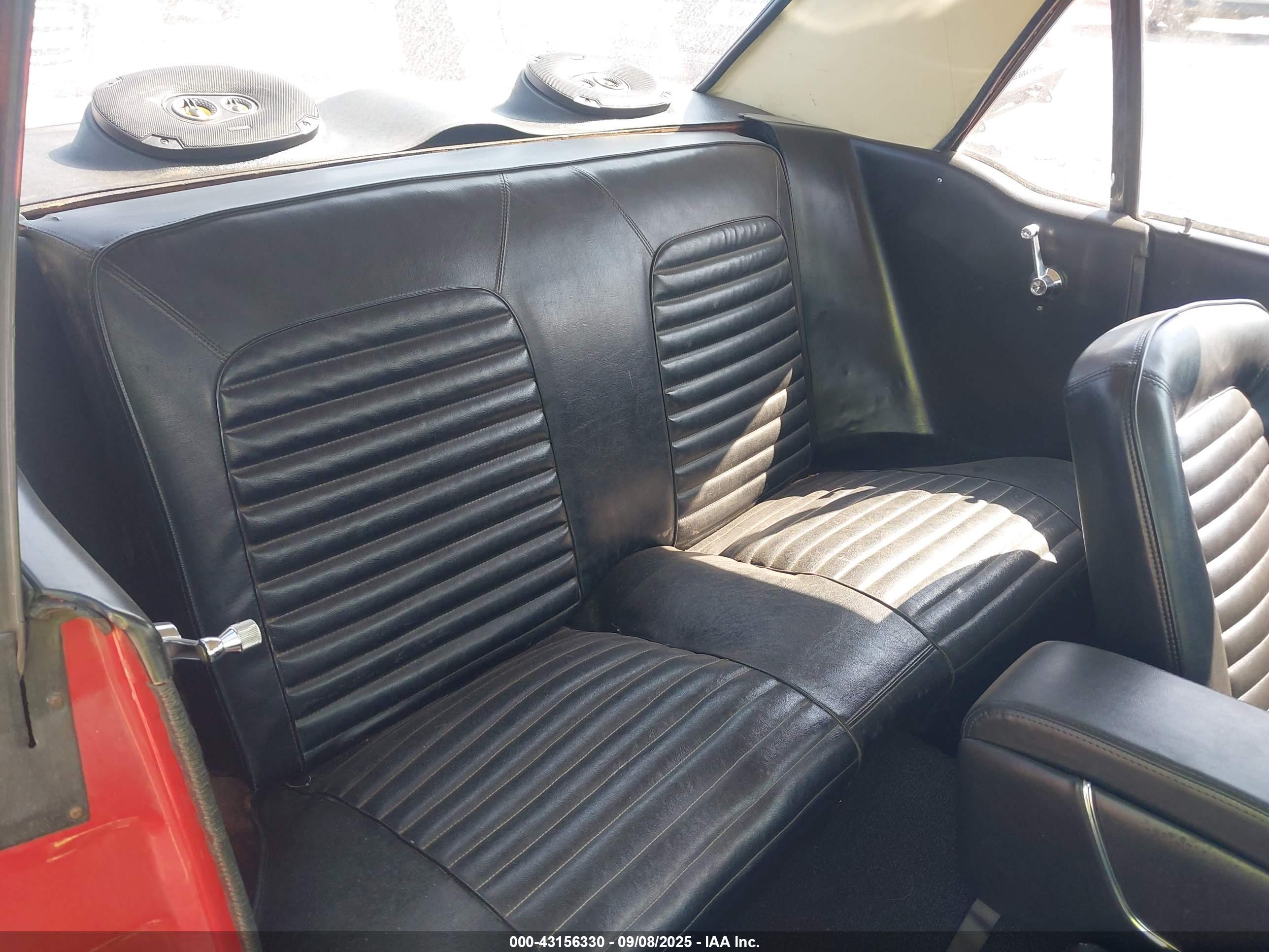 FORD MUSTANG image 8