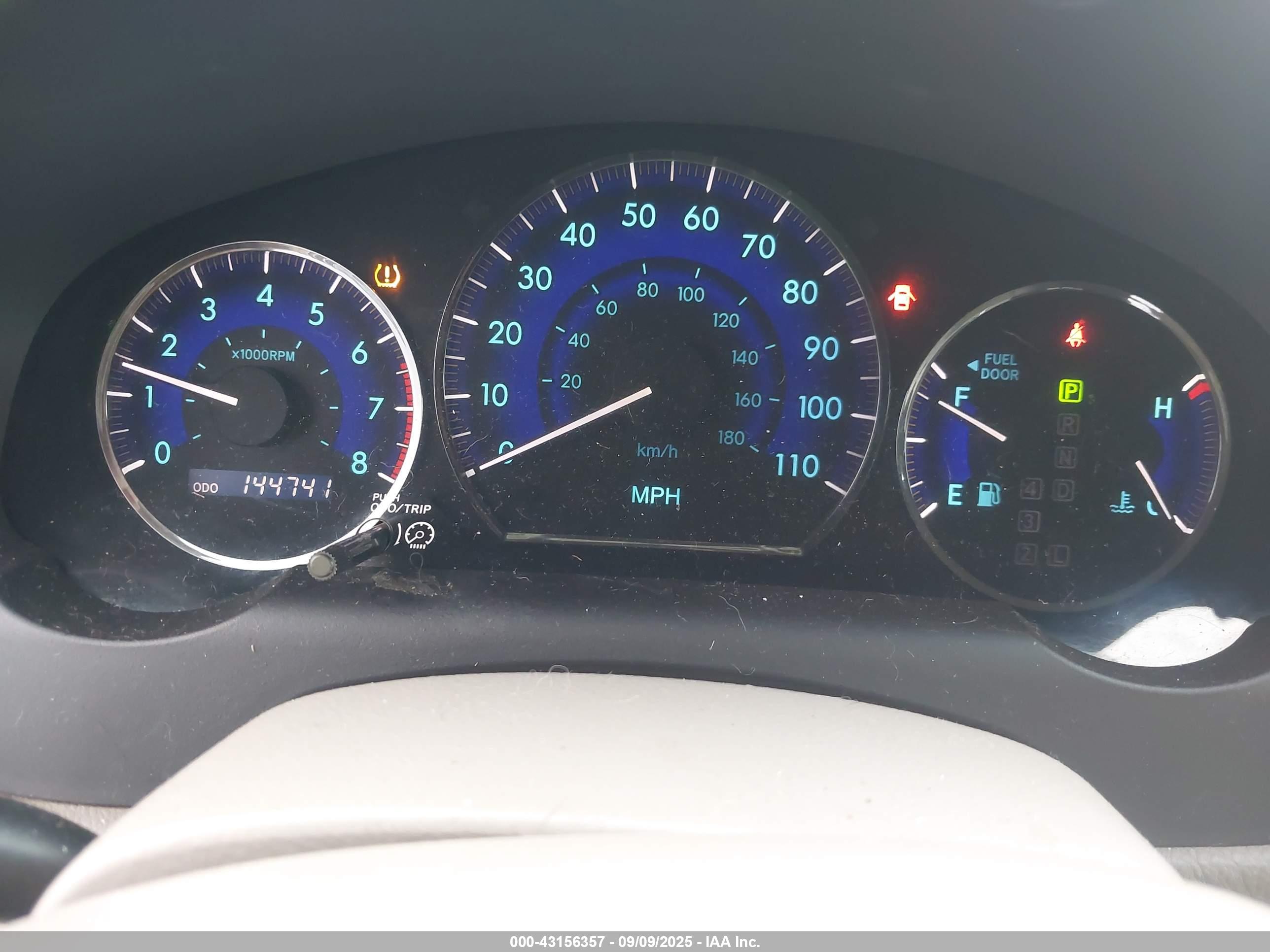 TOYOTA SIENNA image 7