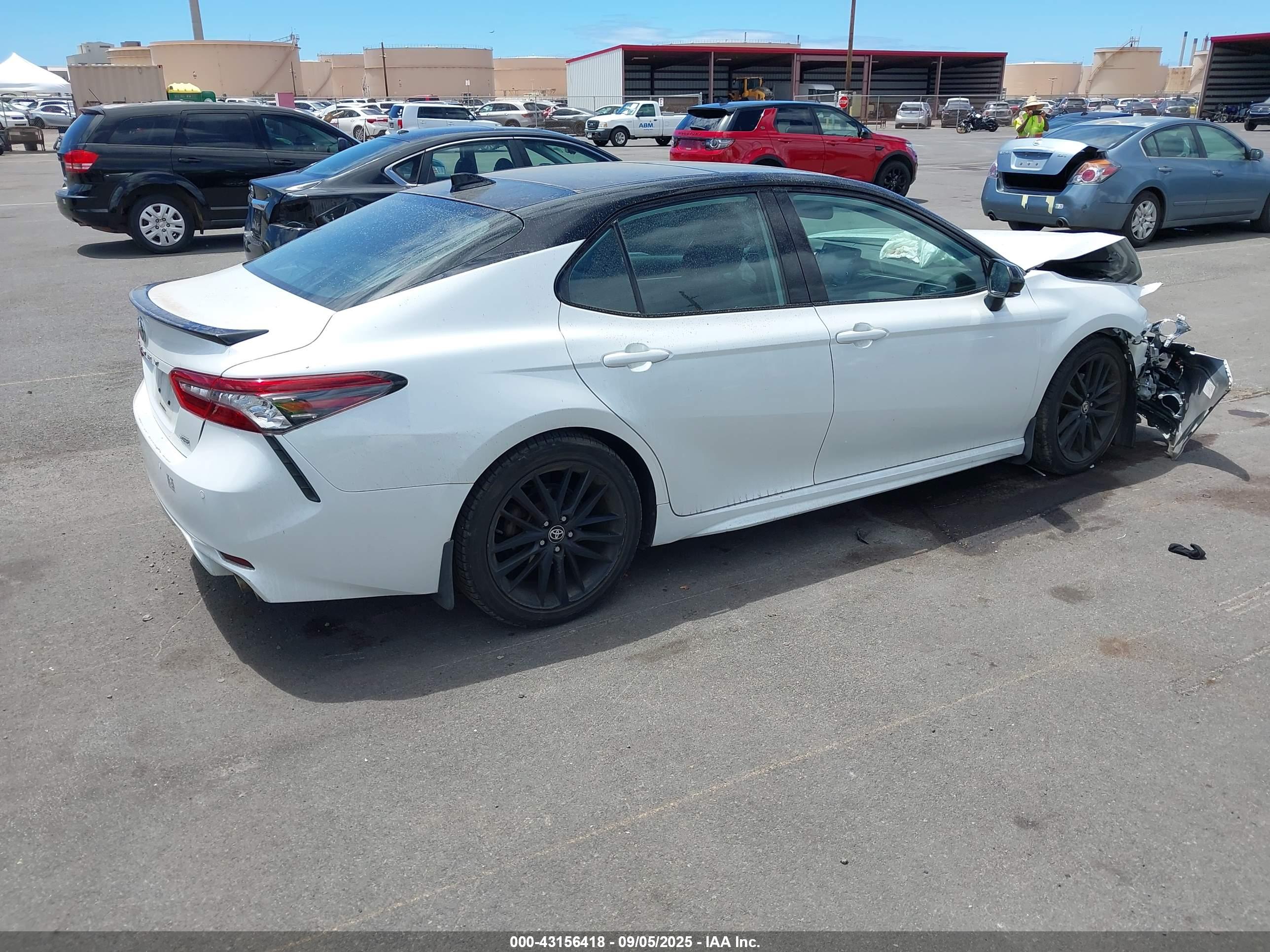 TOYOTA CAMRY image 4