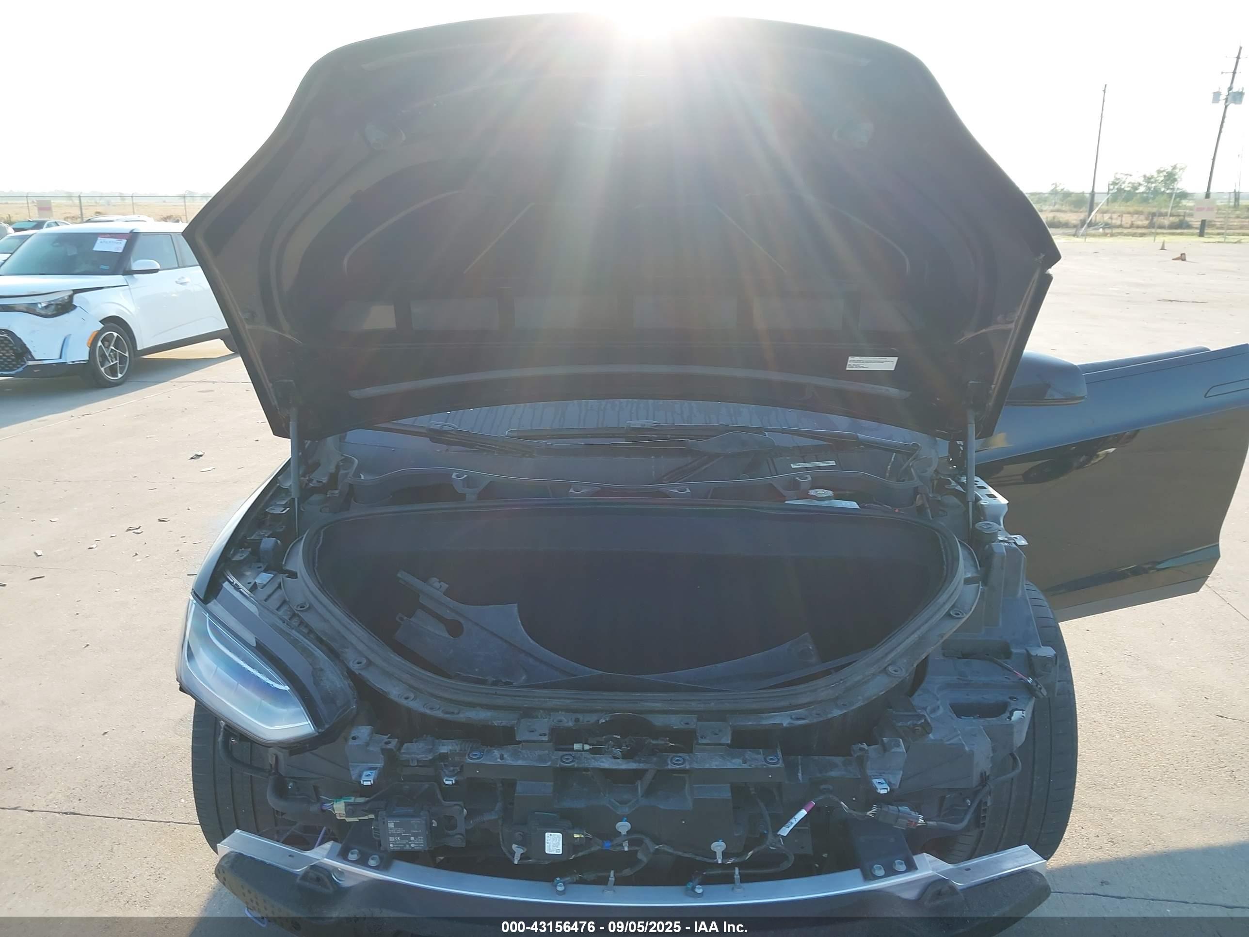 TESLA MODEL image 10