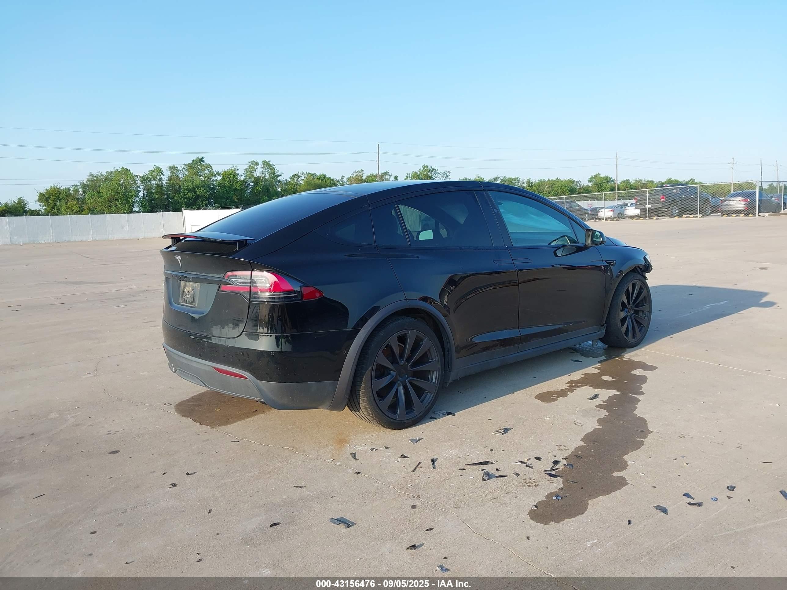 TESLA MODEL image 4