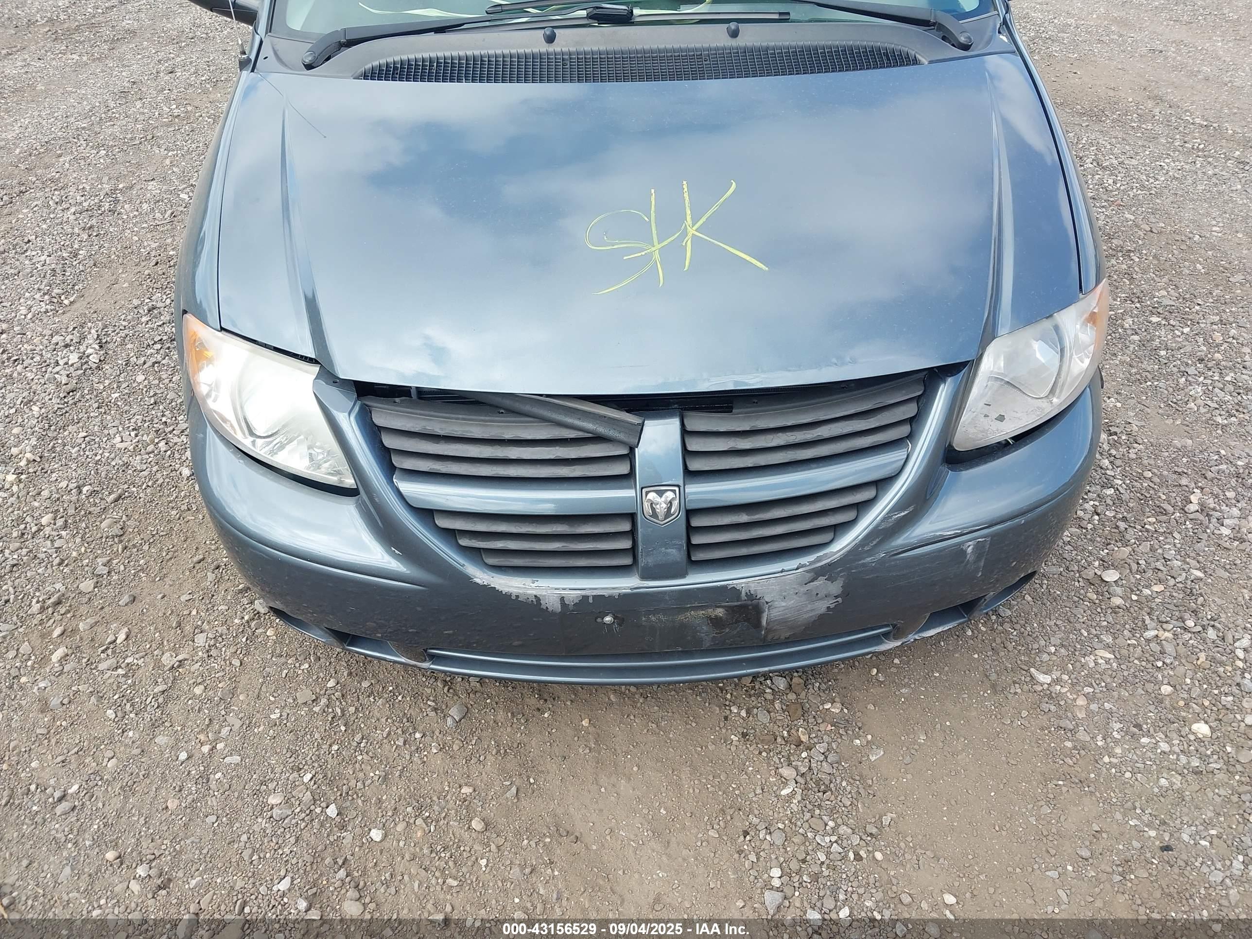 DODGE GRAND image 10