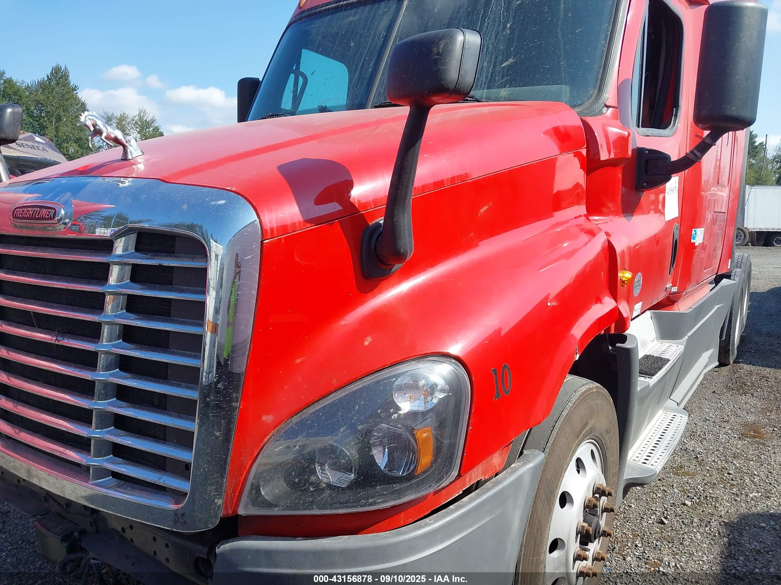 FREIGHTLINER CASCADIA image 2