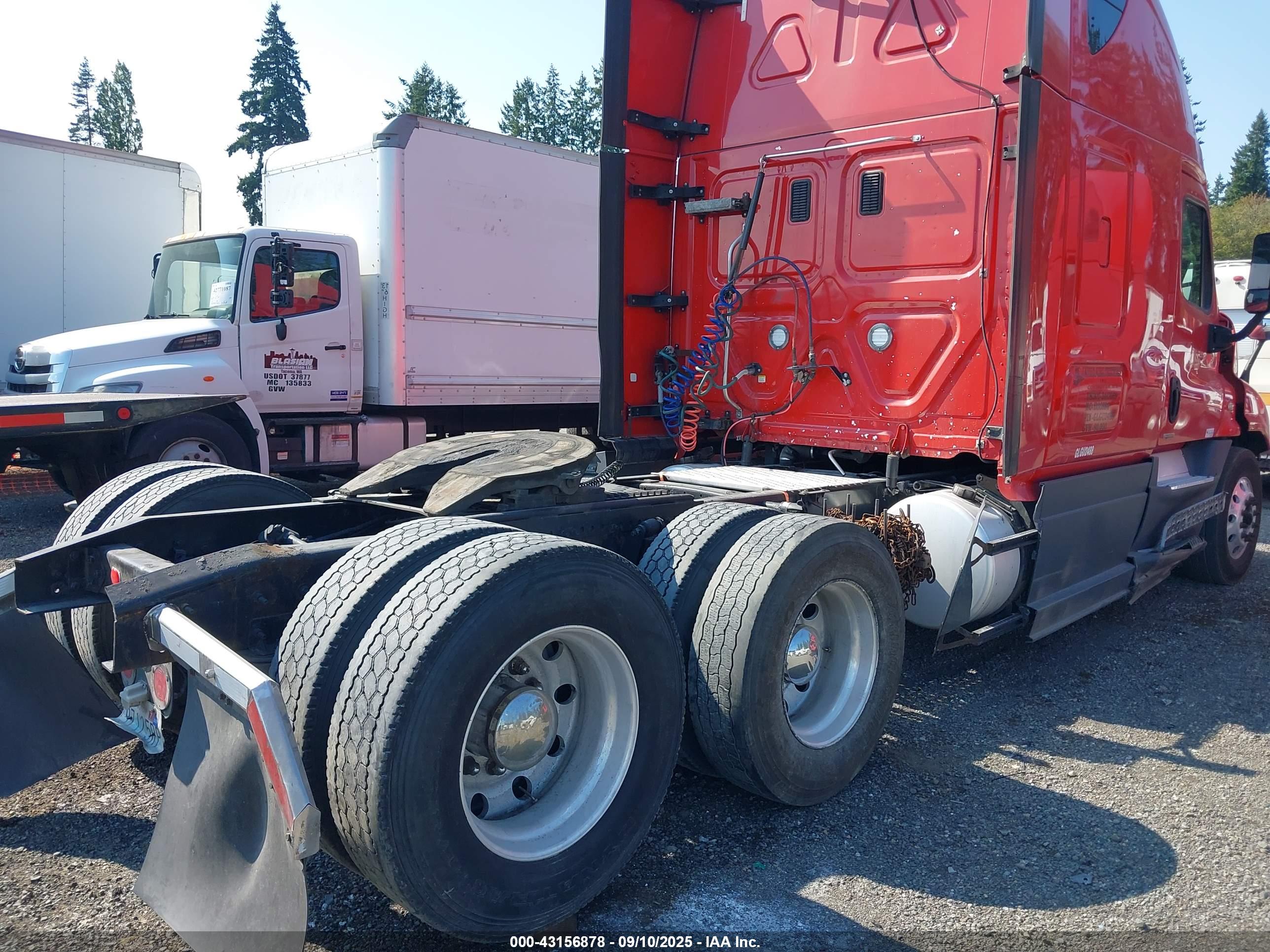 FREIGHTLINER CASCADIA image 4