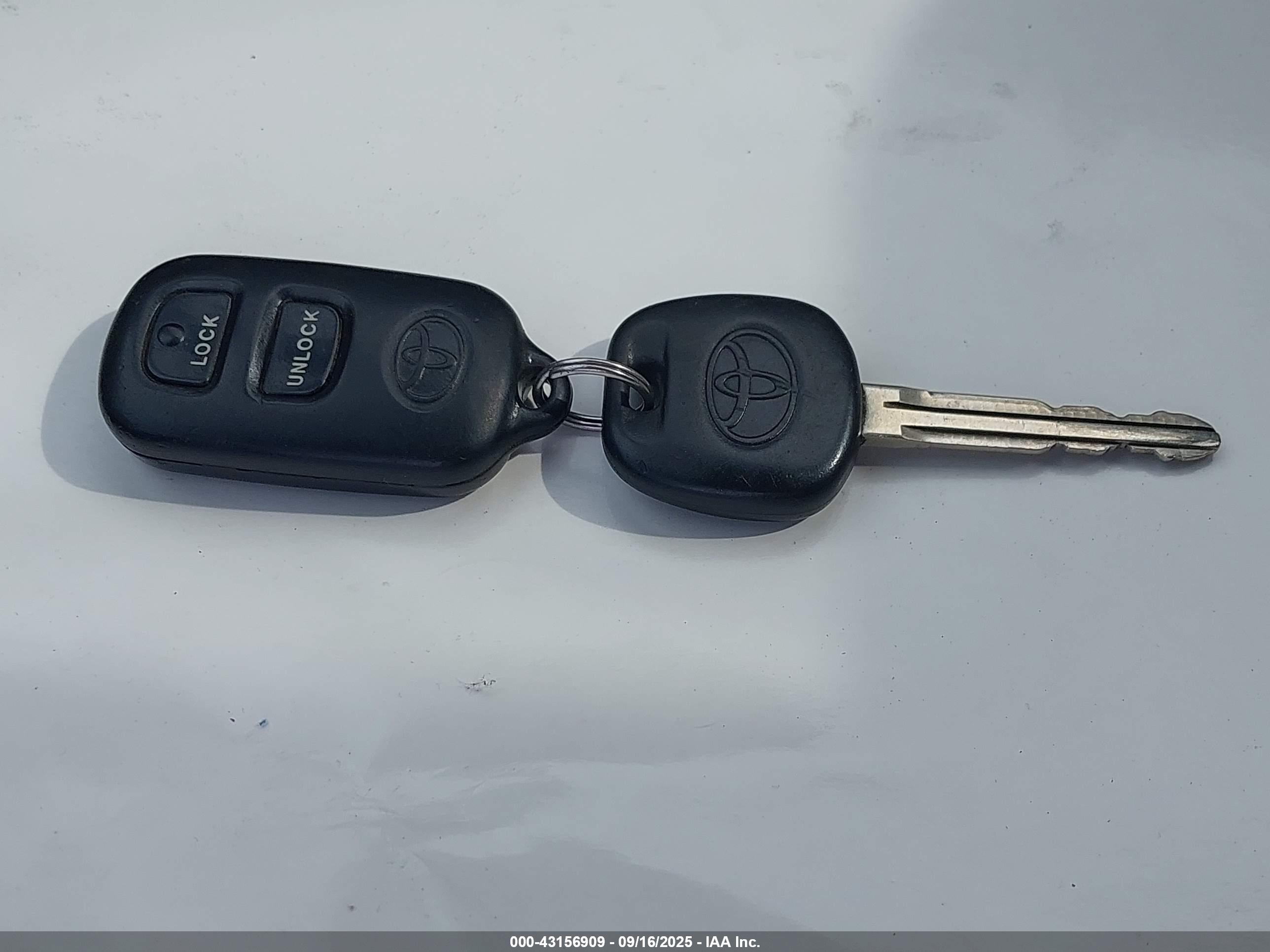 TOYOTA COROLLA image 11