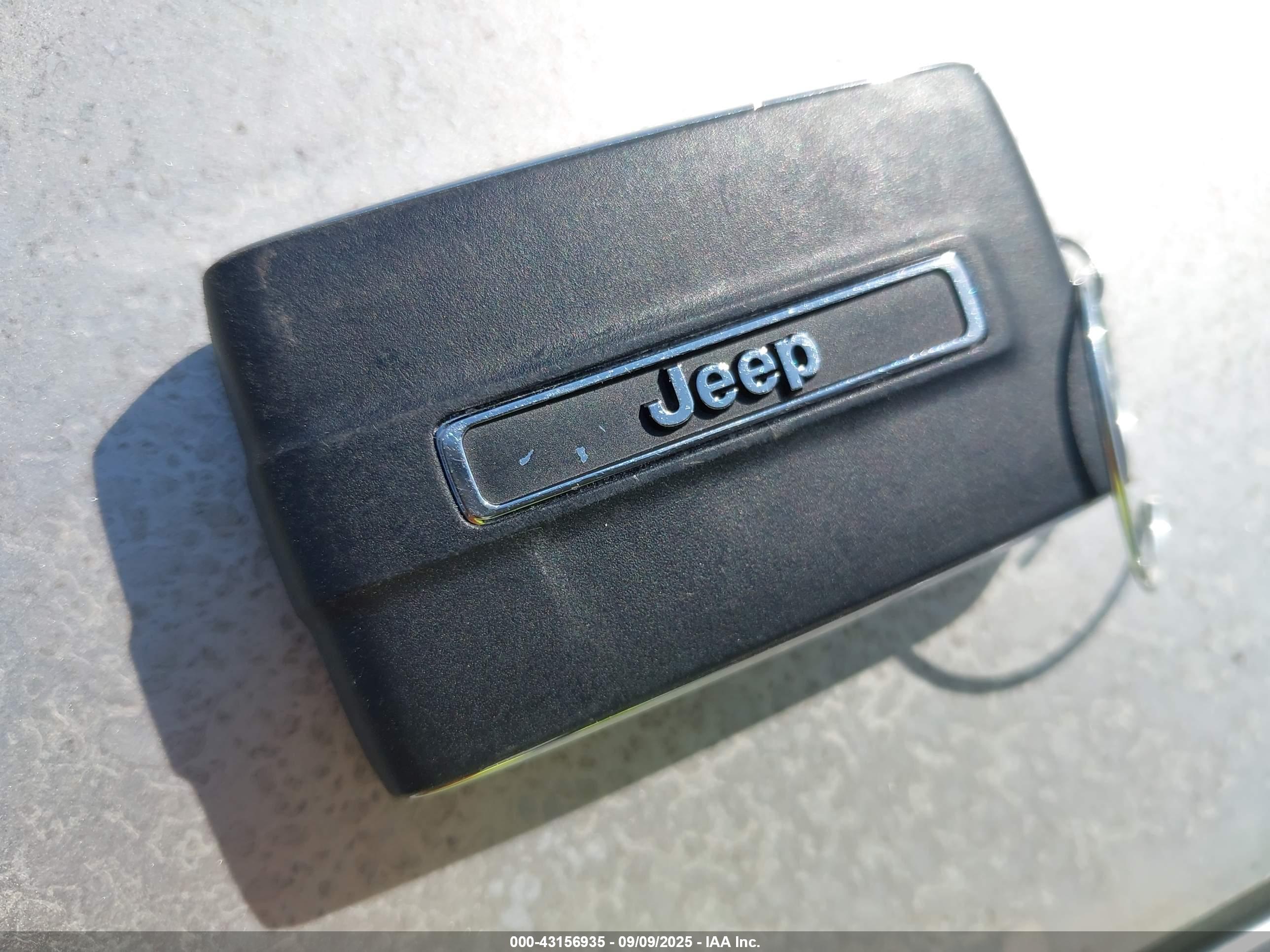 JEEP GRAND image 11