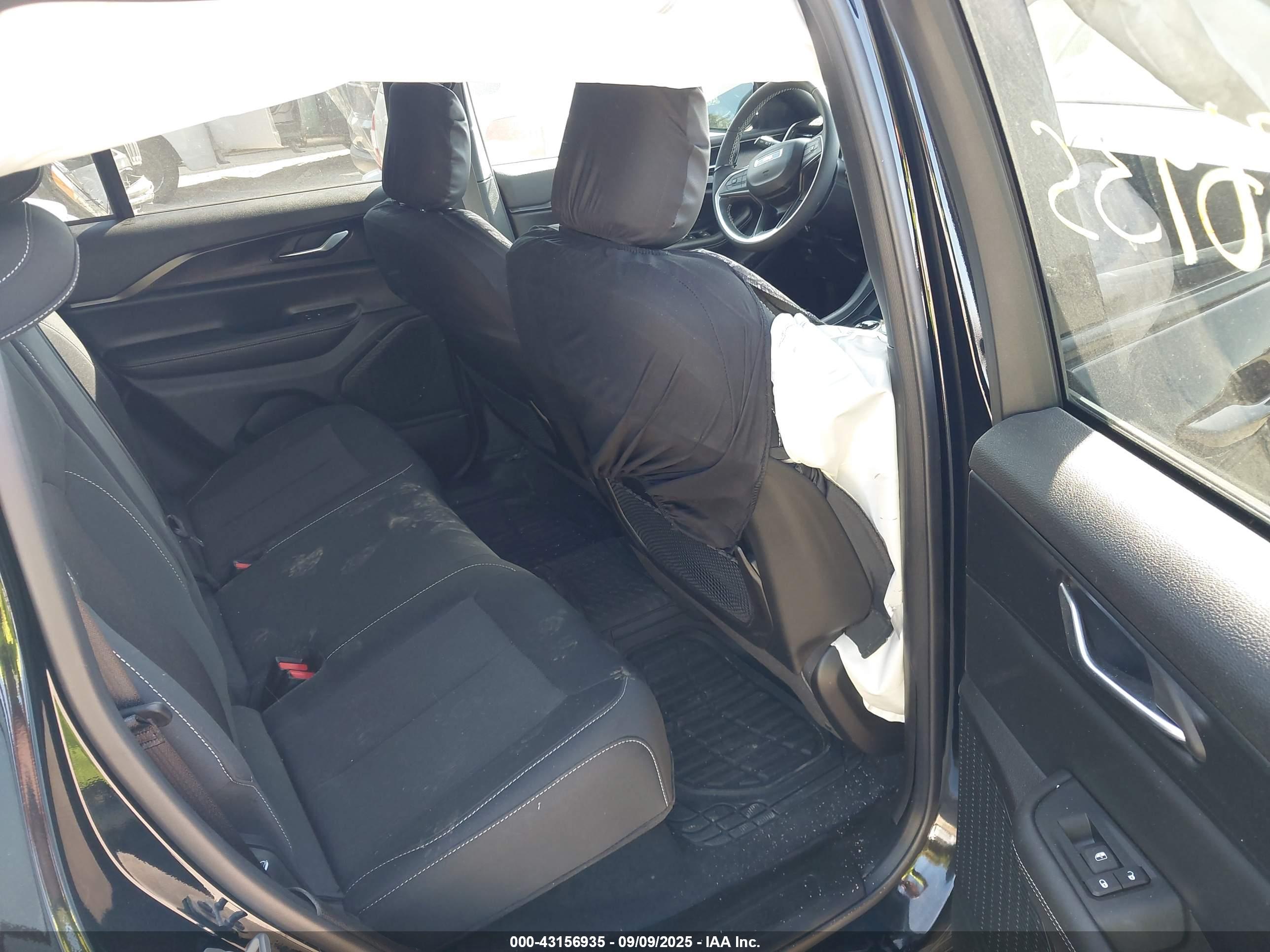 JEEP GRAND image 8