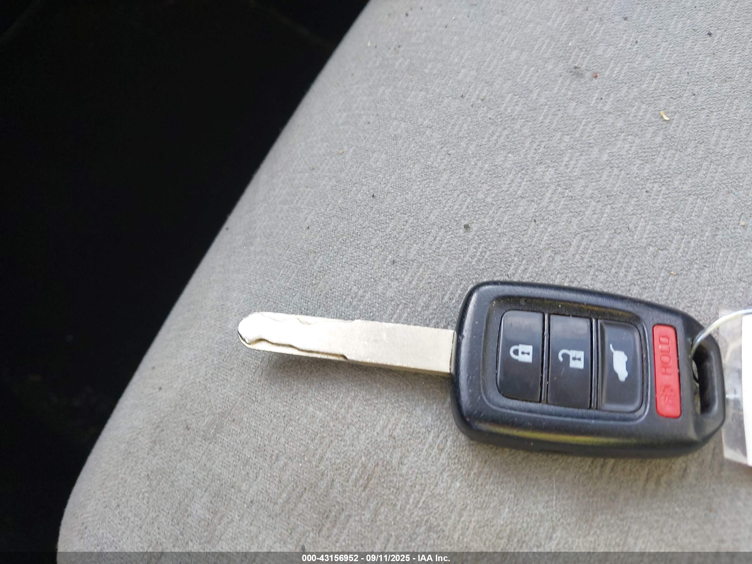 HONDA CR-V image 11