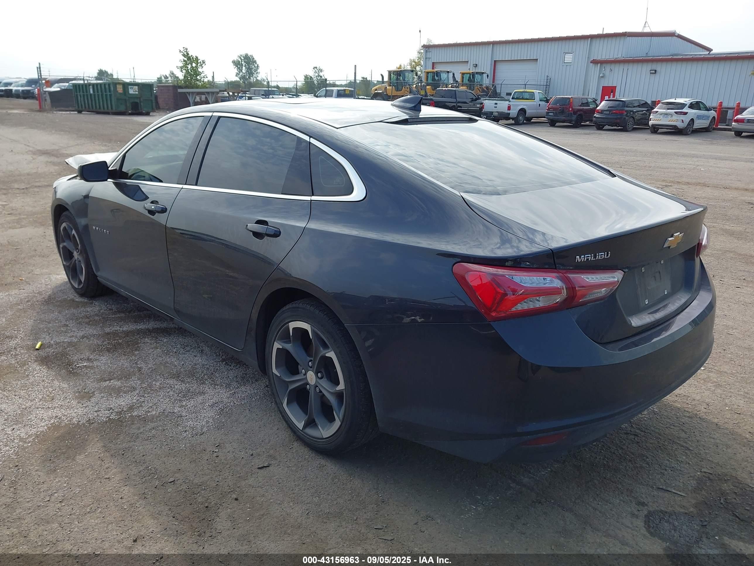 CHEVROLET MALIBU image 3