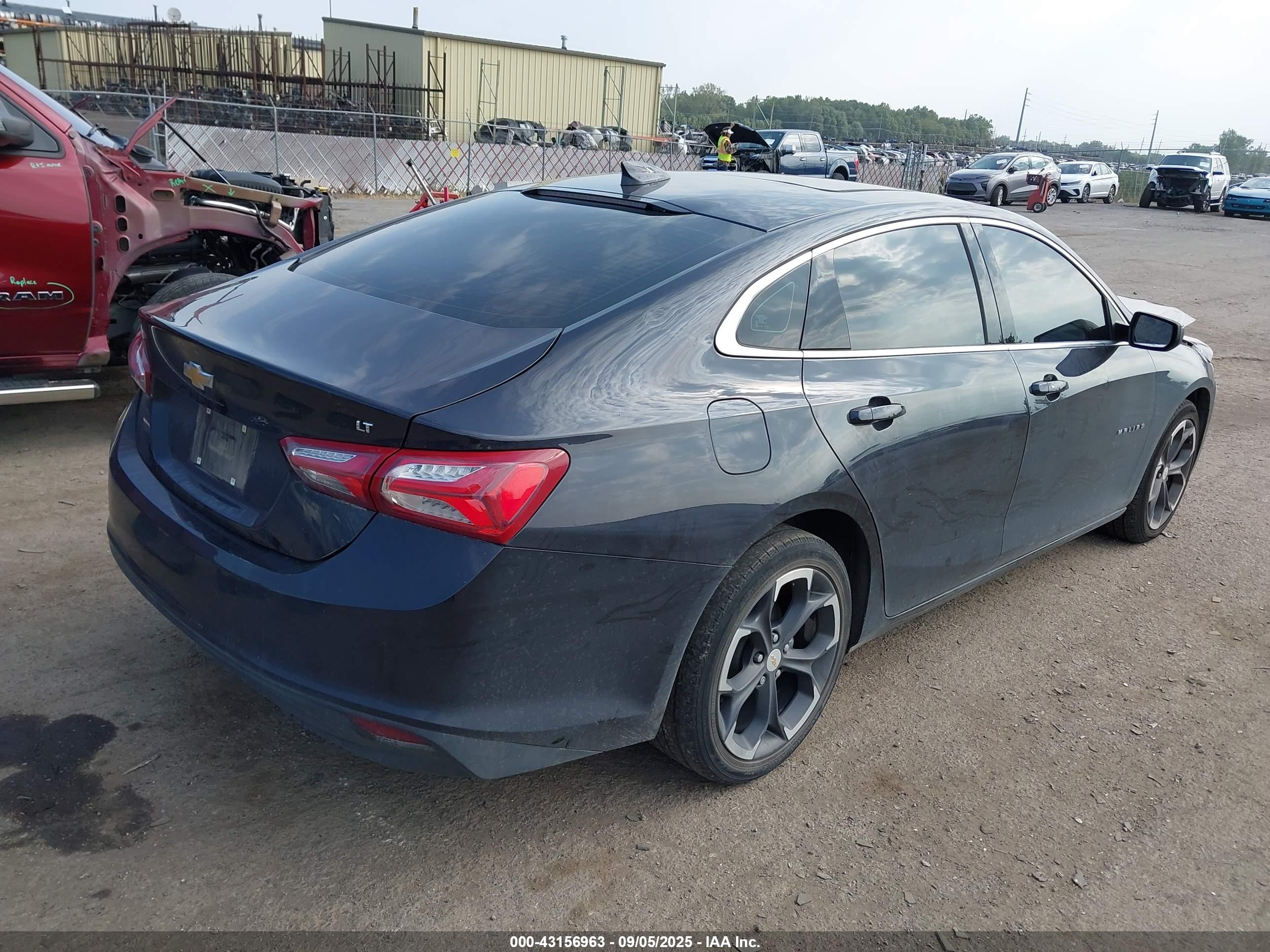 CHEVROLET MALIBU image 4