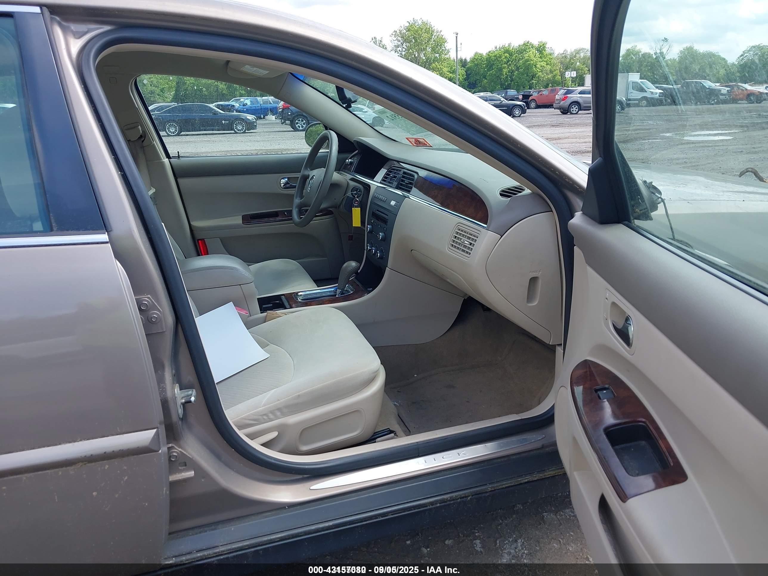 BUICK LACROSSE image 5