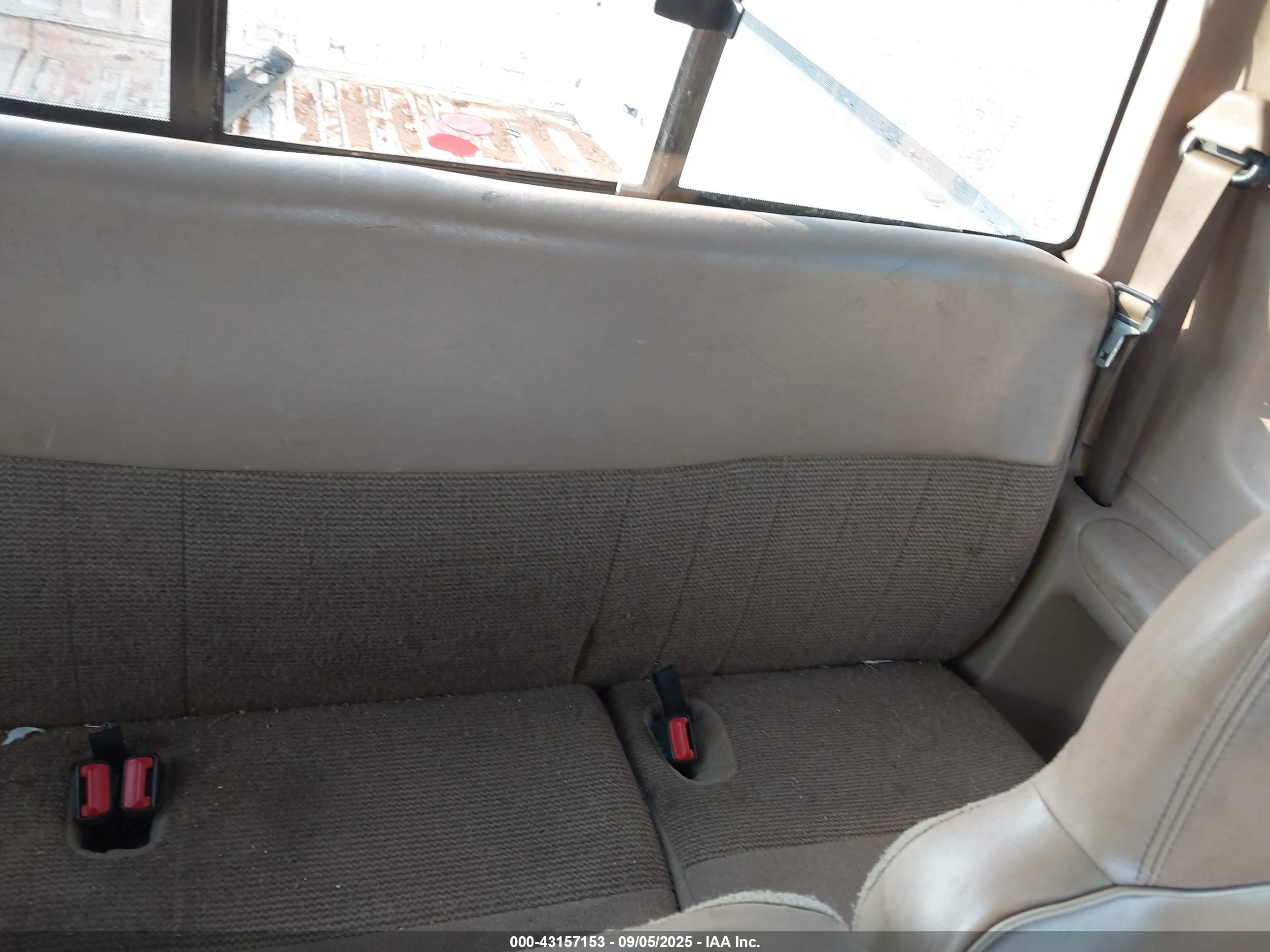 FORD F-150 image 8