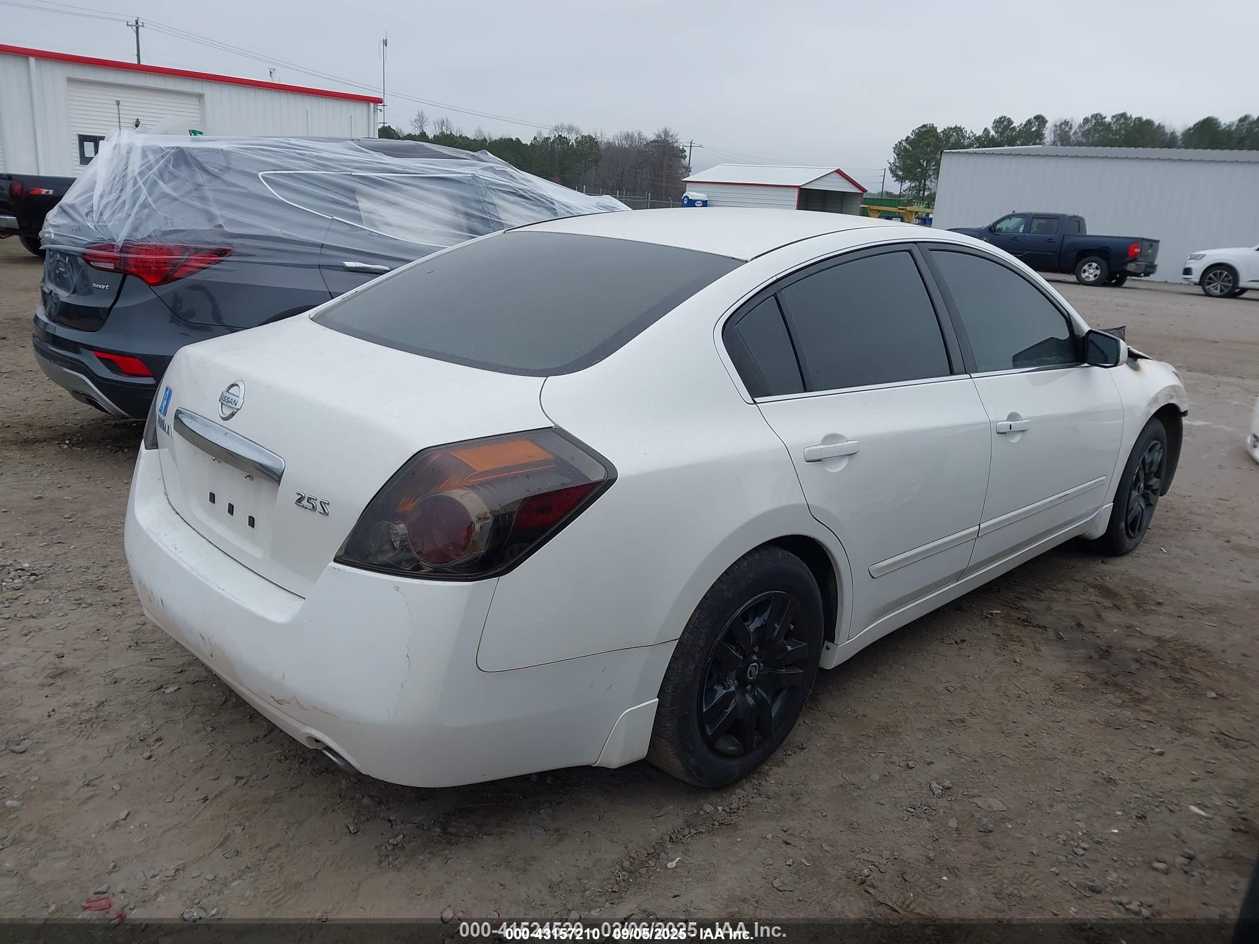 NISSAN ALTIMA image 4